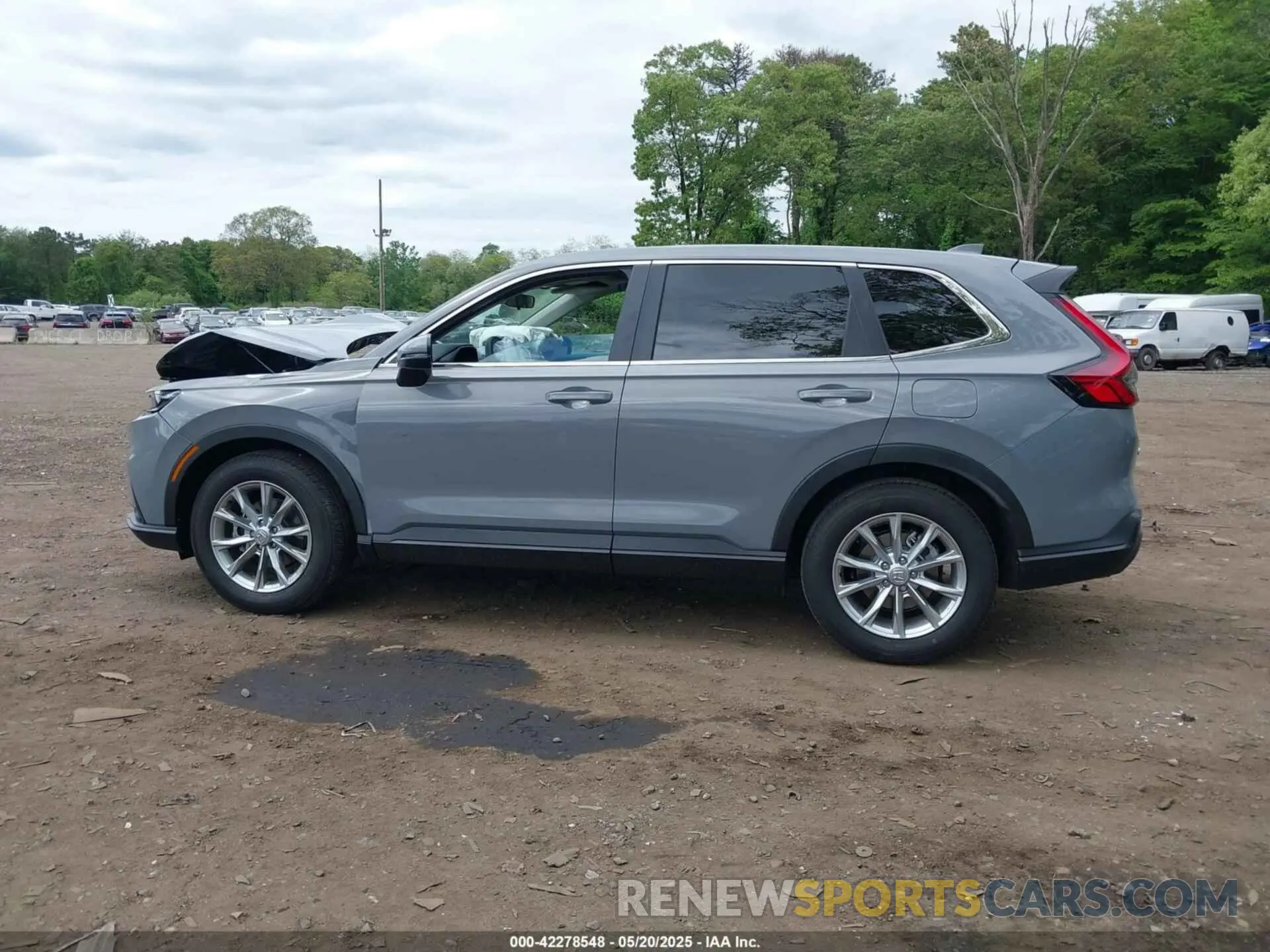 14 Photograph of a damaged car 2HKRS4H46SH472791 HONDA CR-V 2025