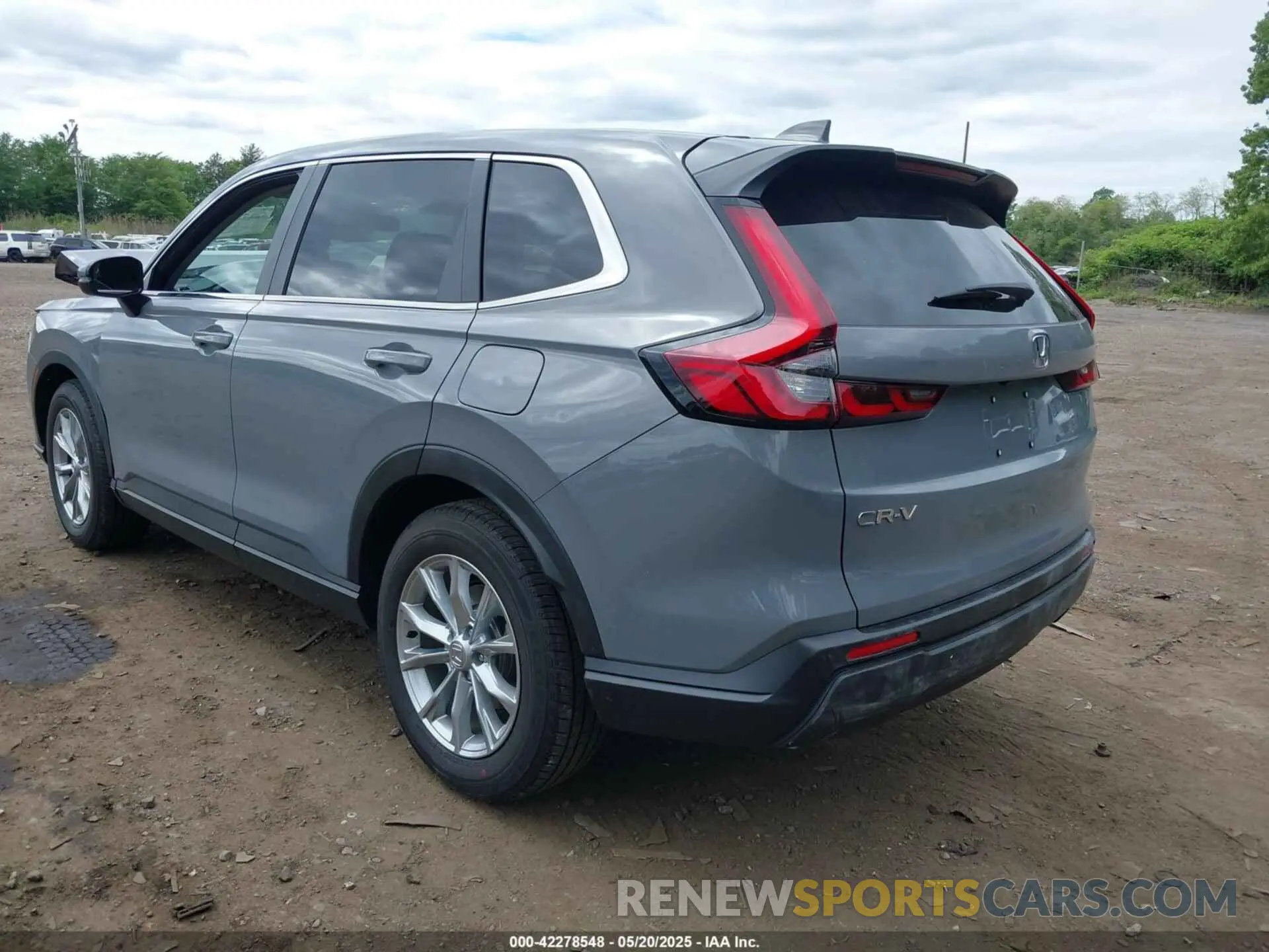 3 Photograph of a damaged car 2HKRS4H46SH472791 HONDA CR-V 2025