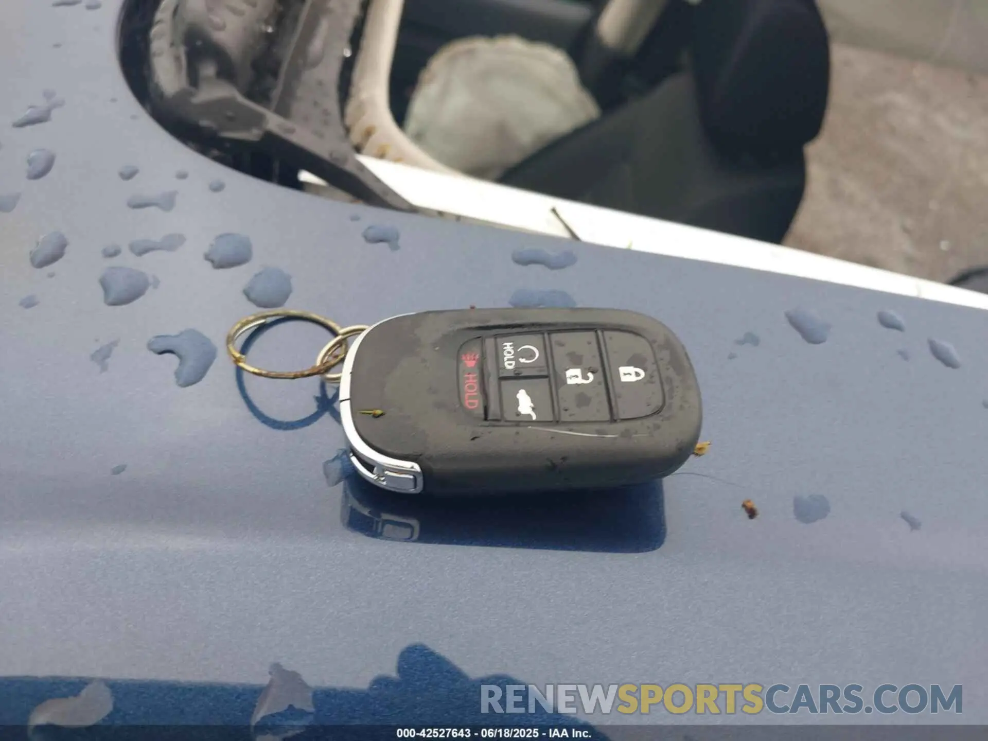 11 Photograph of a damaged car 2HKRS4H47SH435345 HONDA CR-V 2025