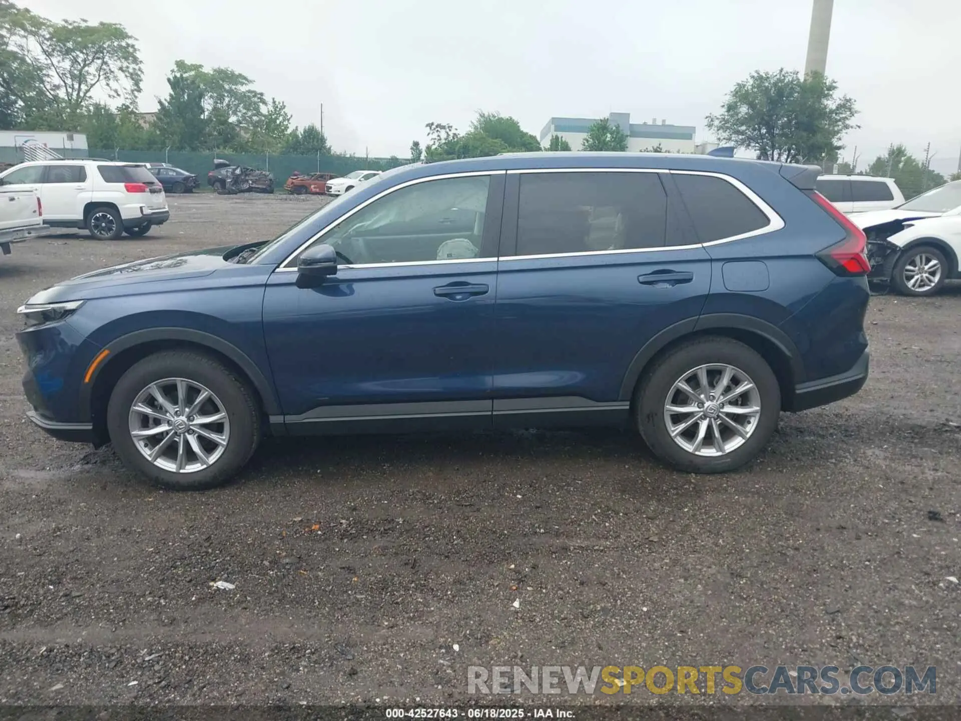 14 Photograph of a damaged car 2HKRS4H47SH435345 HONDA CR-V 2025
