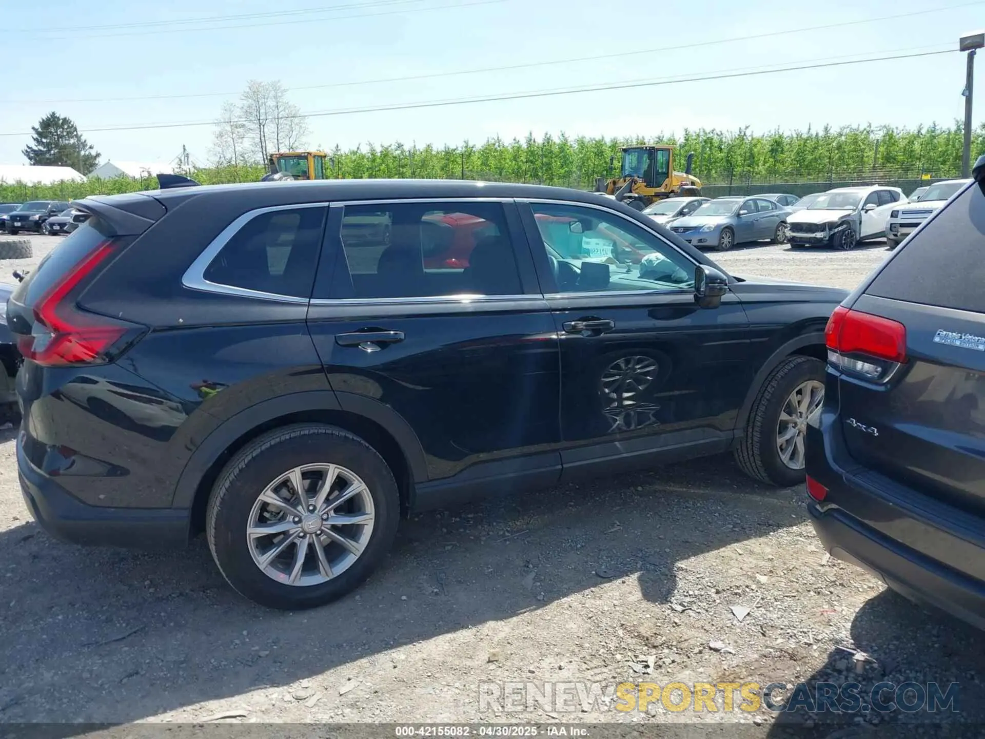13 Photograph of a damaged car 2HKRS4H4XSH417969 HONDA CR-V 2025
