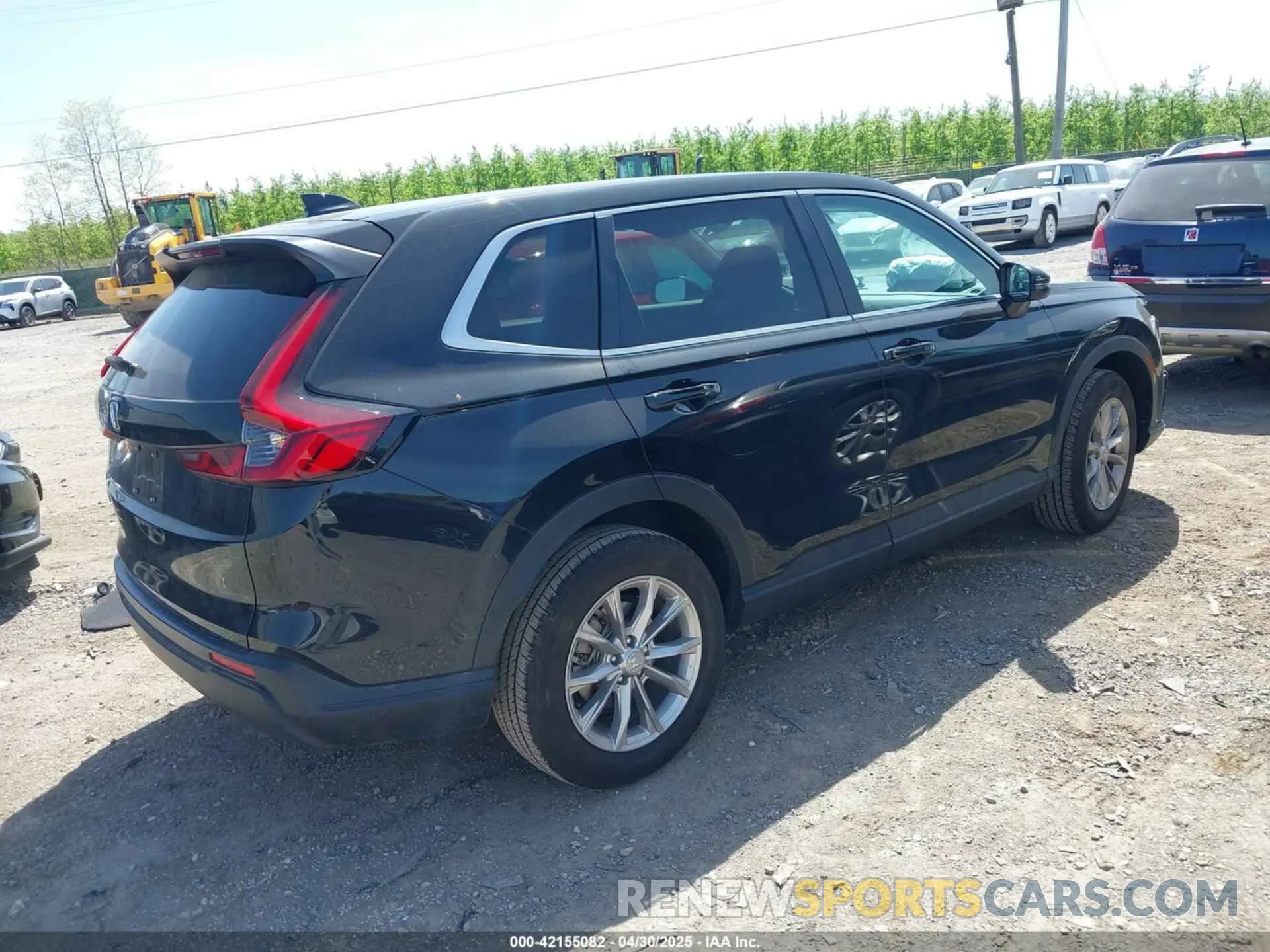 4 Photograph of a damaged car 2HKRS4H4XSH417969 HONDA CR-V 2025
