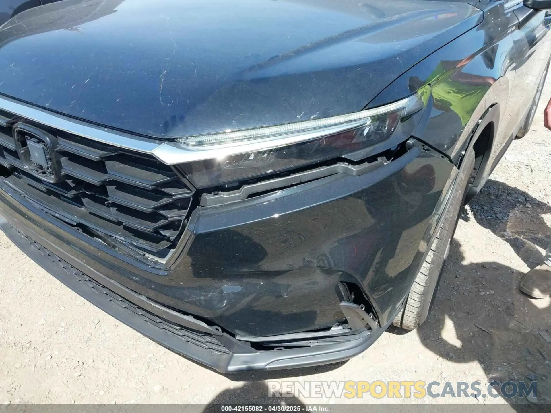 6 Photograph of a damaged car 2HKRS4H4XSH417969 HONDA CR-V 2025