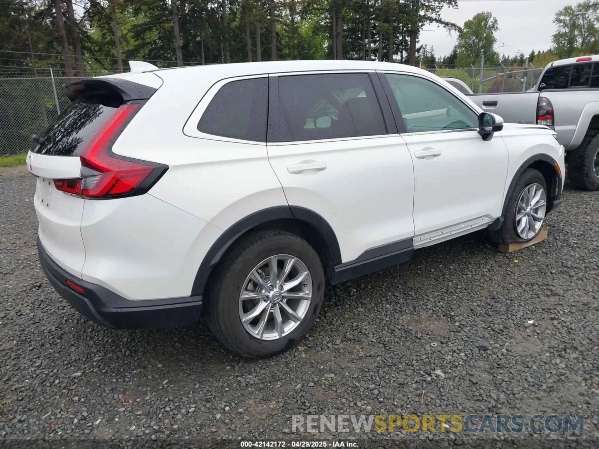 4 Photograph of a damaged car 2HKRS4H4XSH437266 HONDA CR-V 2025