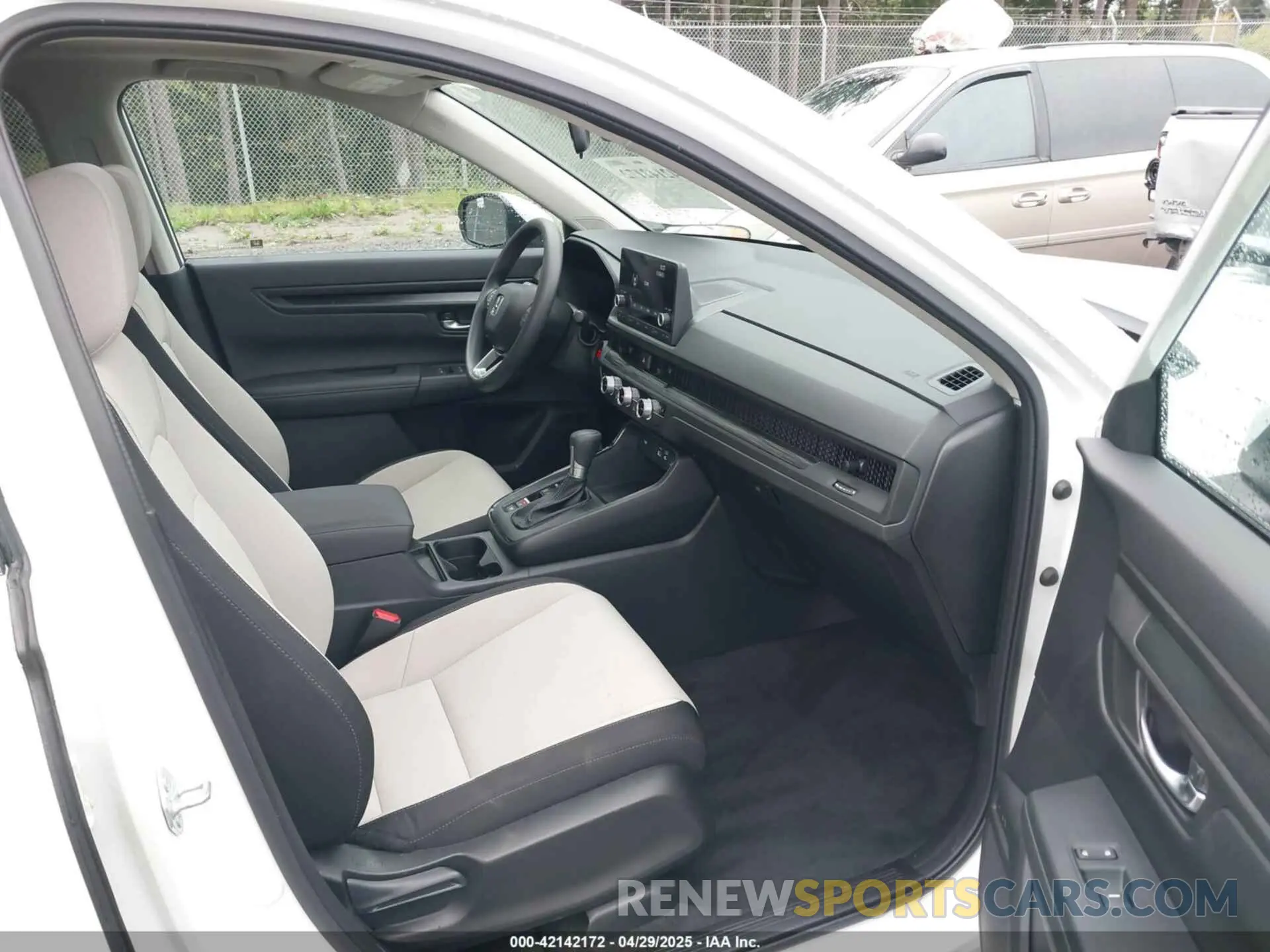 5 Photograph of a damaged car 2HKRS4H4XSH437266 HONDA CR-V 2025