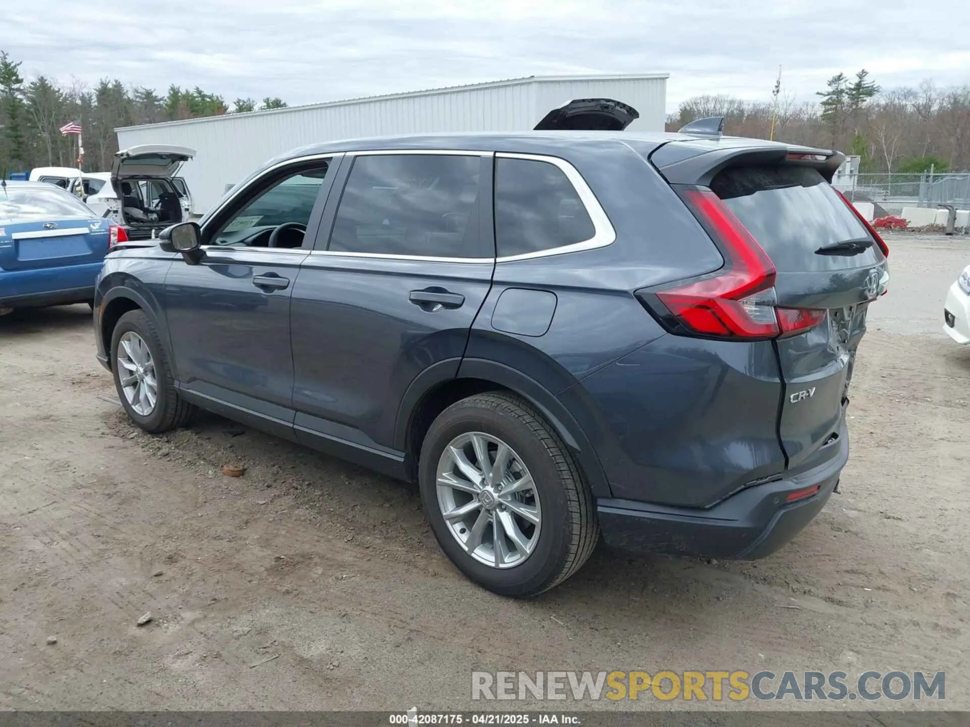 3 Photograph of a damaged car 2HKRS4H70SH453020 HONDA CR-V 2025