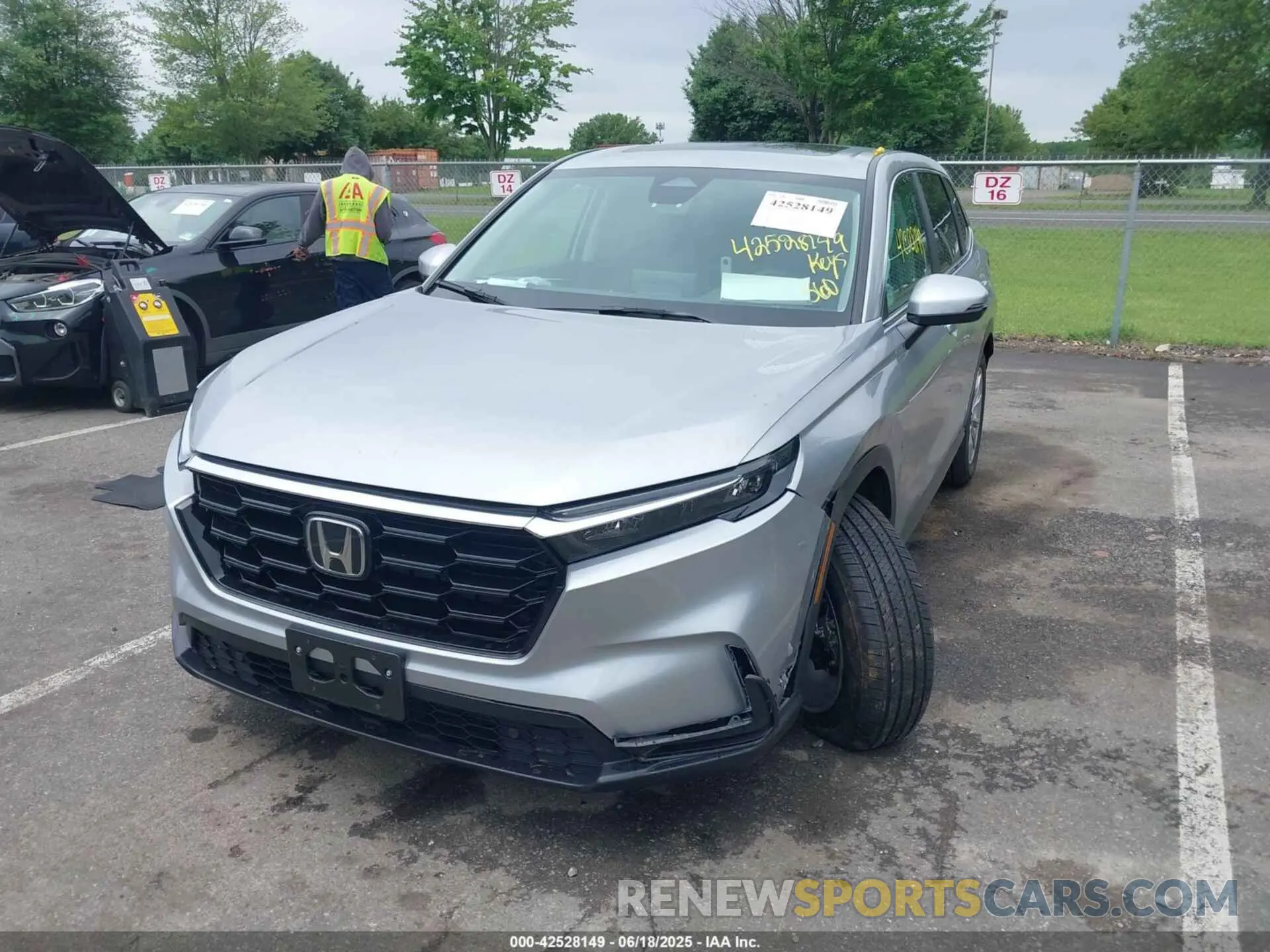 2 Photograph of a damaged car 2HKRS4H70SH487894 HONDA CR-V 2025