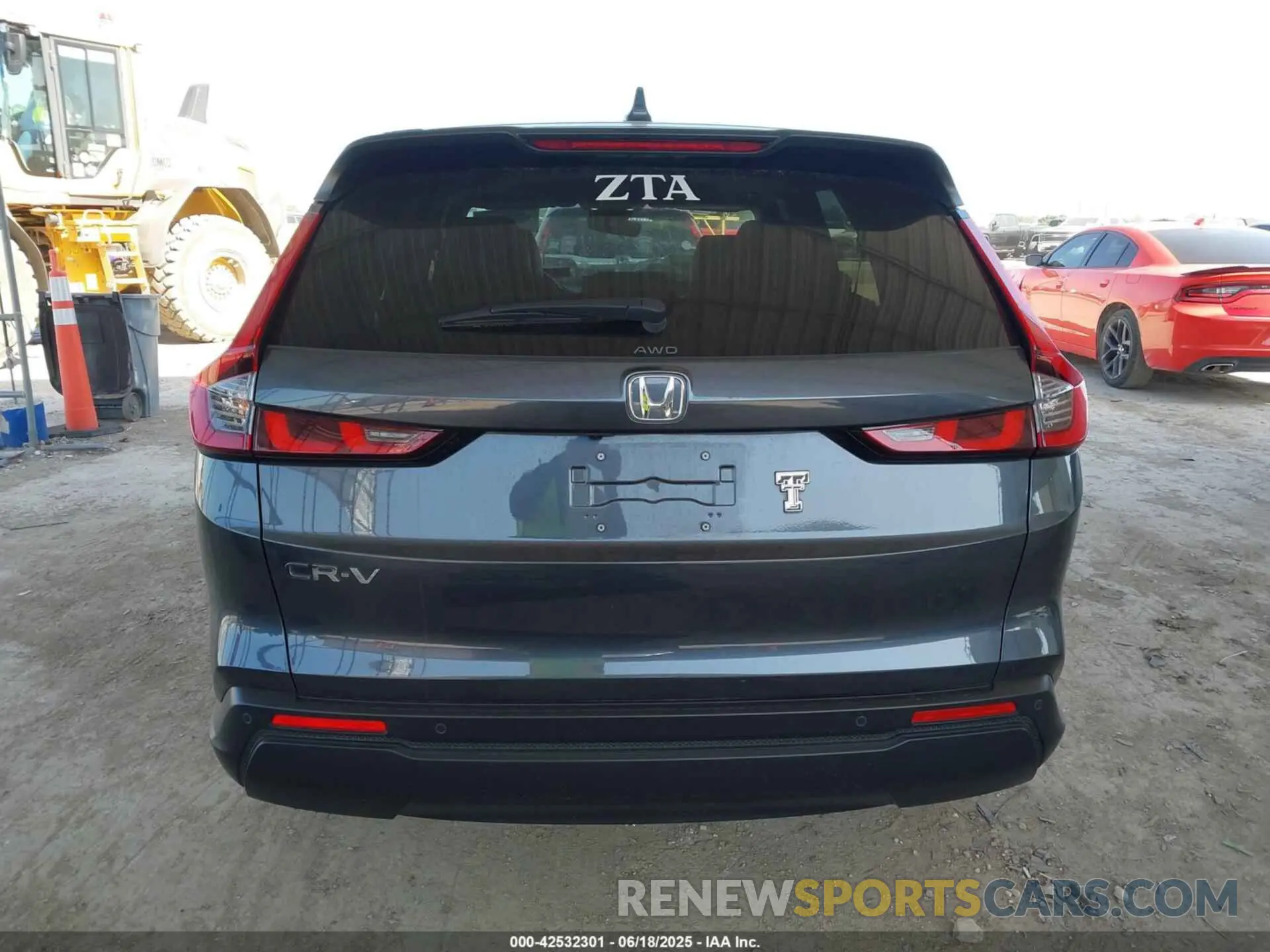 16 Photograph of a damaged car 2HKRS4H71SH415649 HONDA CR-V 2025