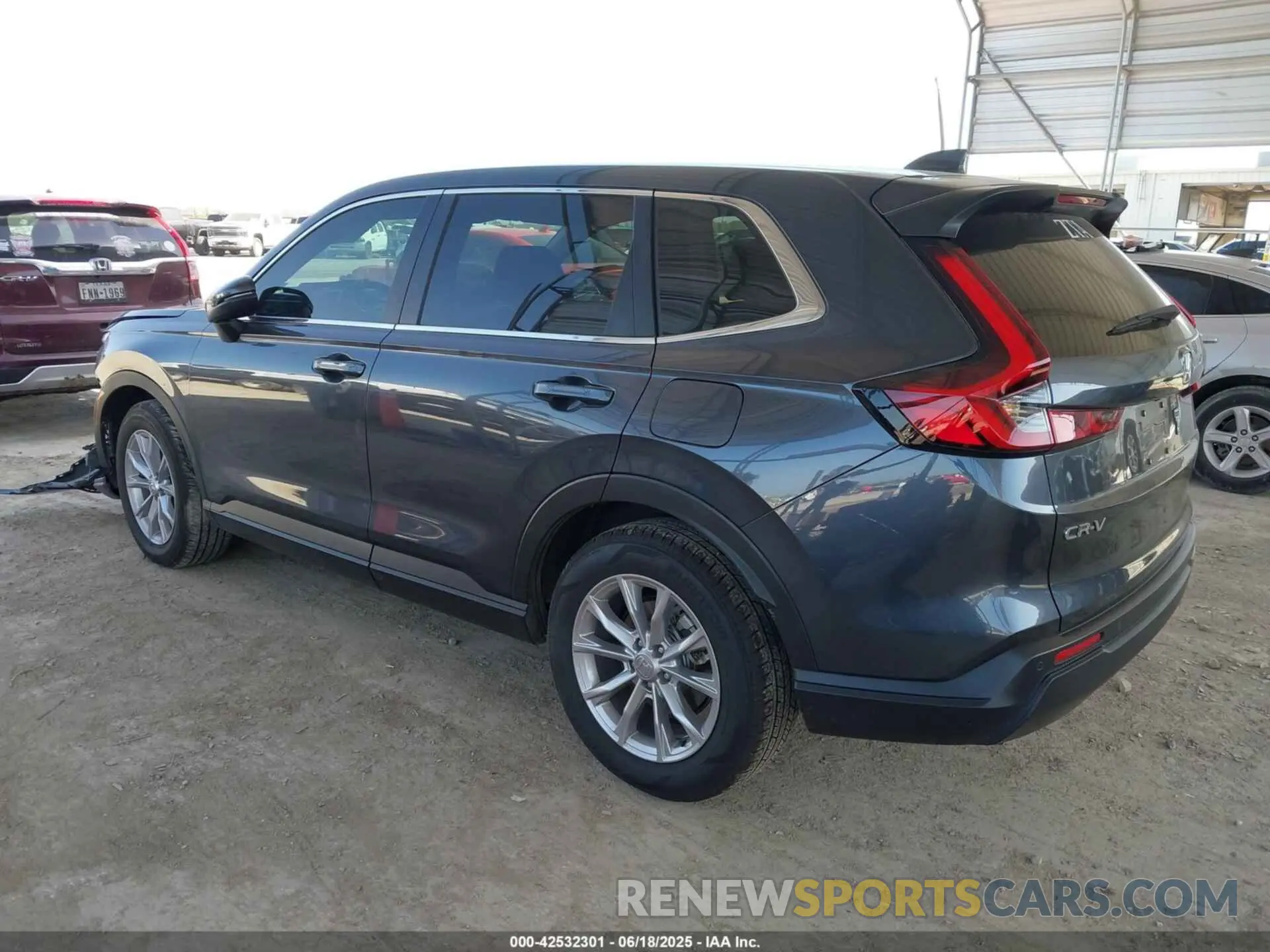 3 Photograph of a damaged car 2HKRS4H71SH415649 HONDA CR-V 2025
