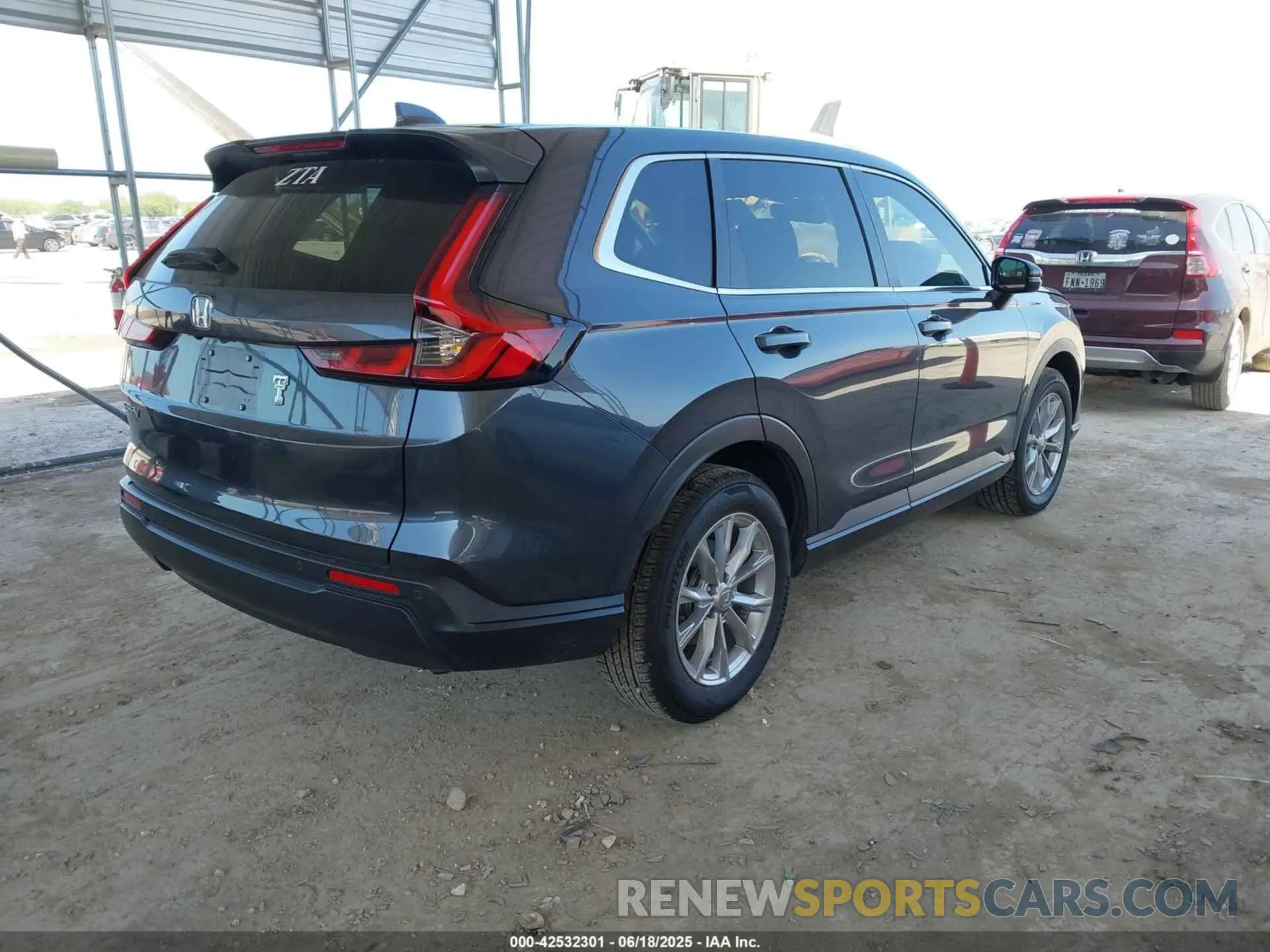 4 Photograph of a damaged car 2HKRS4H71SH415649 HONDA CR-V 2025