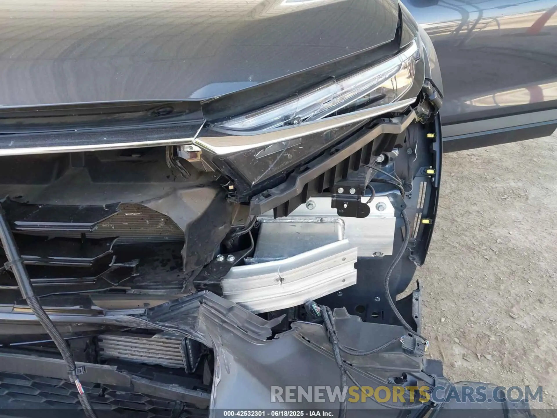 6 Photograph of a damaged car 2HKRS4H71SH415649 HONDA CR-V 2025