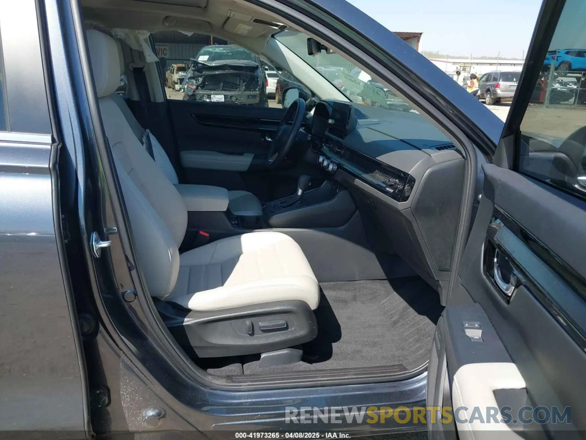 5 Photograph of a damaged car 2HKRS4H73SH401803 HONDA CR-V 2025