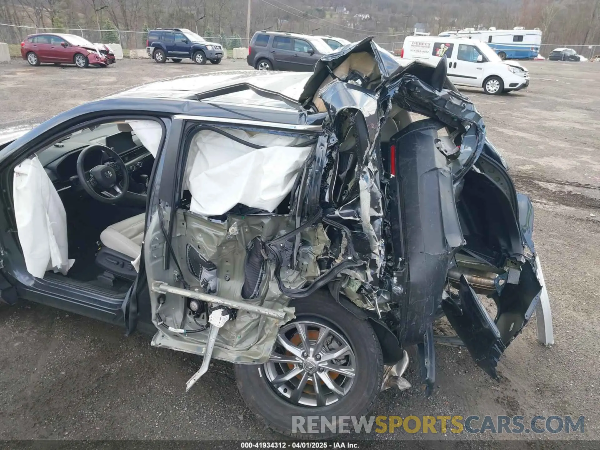 6 Photograph of a damaged car 2HKRS4H73SH412901 HONDA CR-V 2025