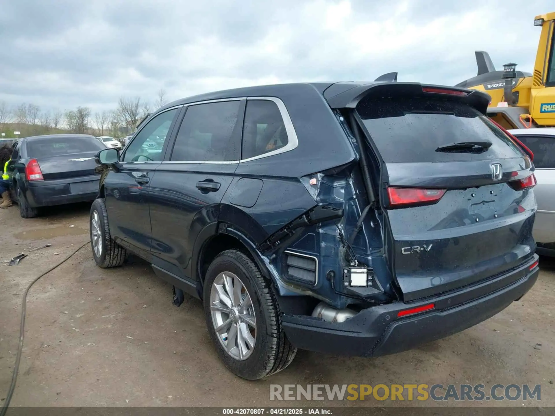3 Photograph of a damaged car 2HKRS4H73SH422036 HONDA CR-V 2025