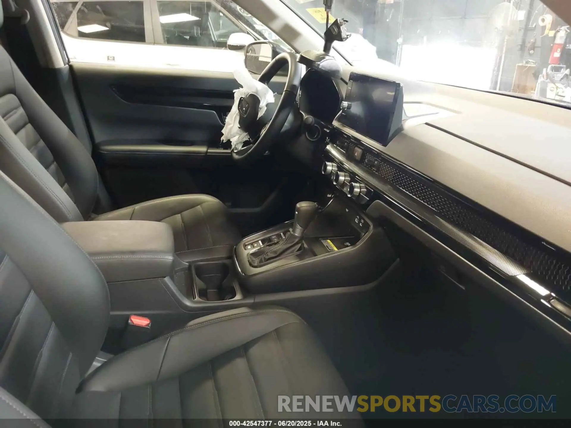 5 Photograph of a damaged car 2HKRS4H73SH453142 HONDA CR-V 2025
