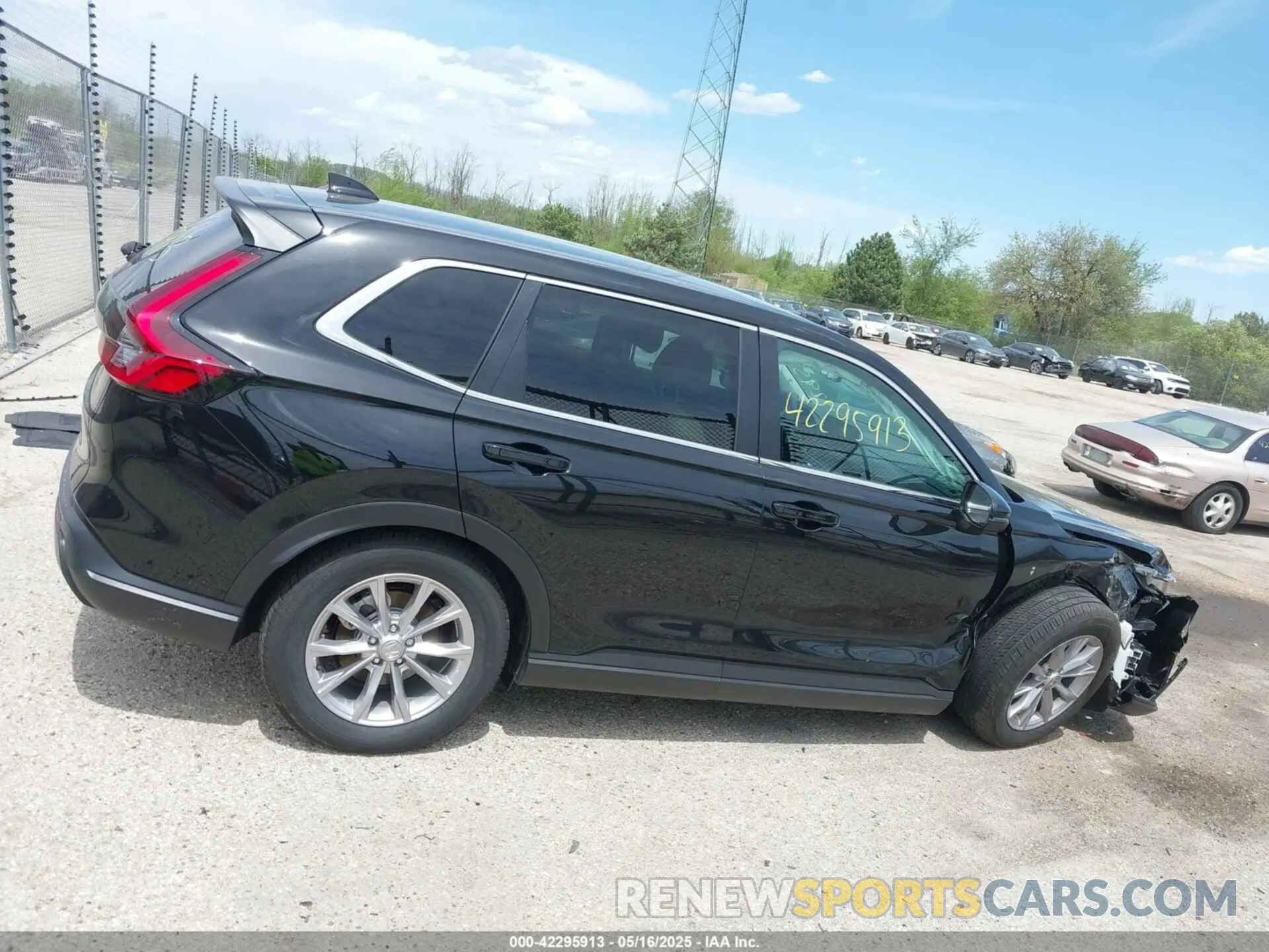 13 Photograph of a damaged car 2HKRS4H74SH449410 HONDA CR-V 2025