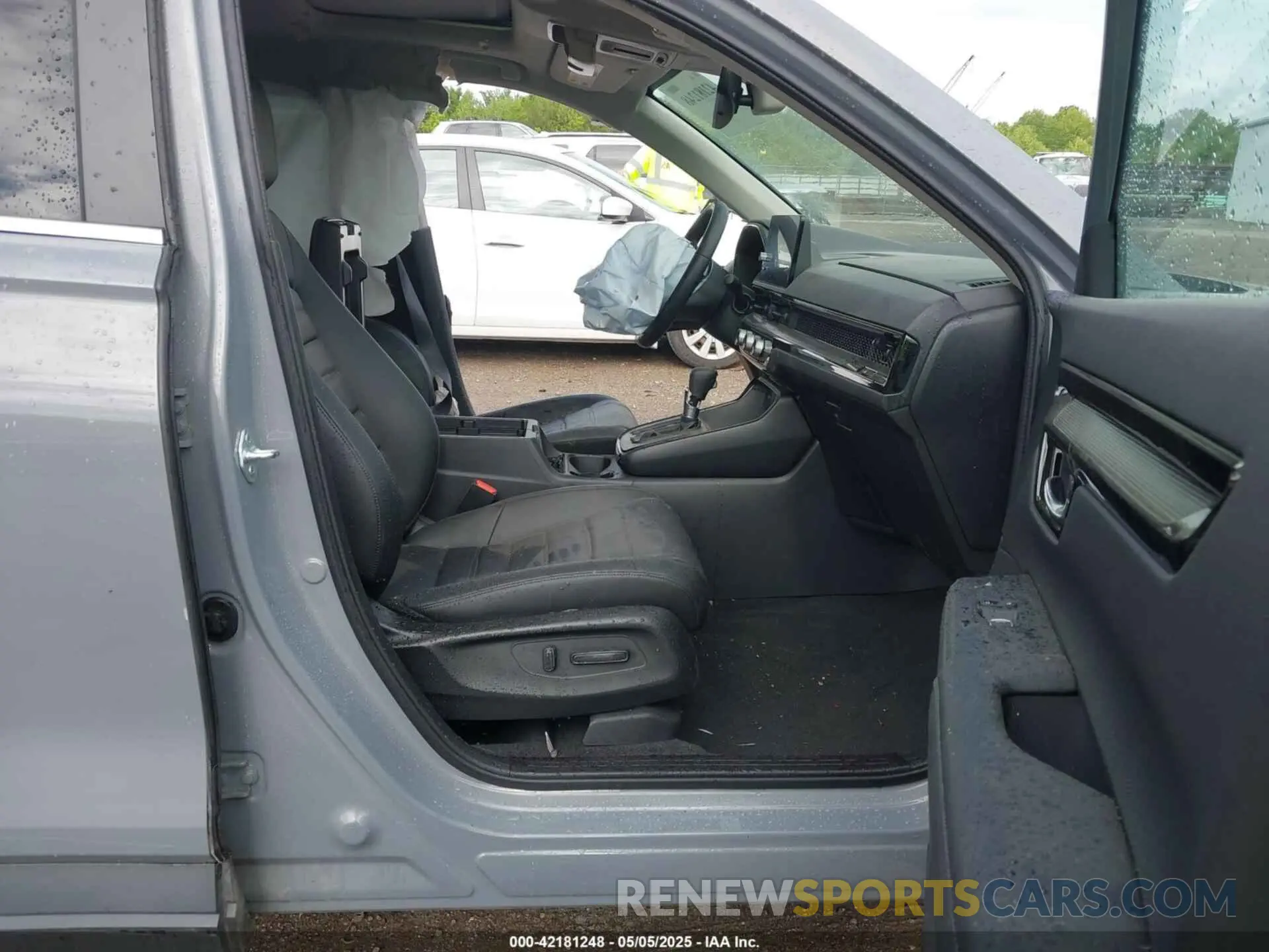 5 Photograph of a damaged car 2HKRS4H75SH442904 HONDA CR-V 2025