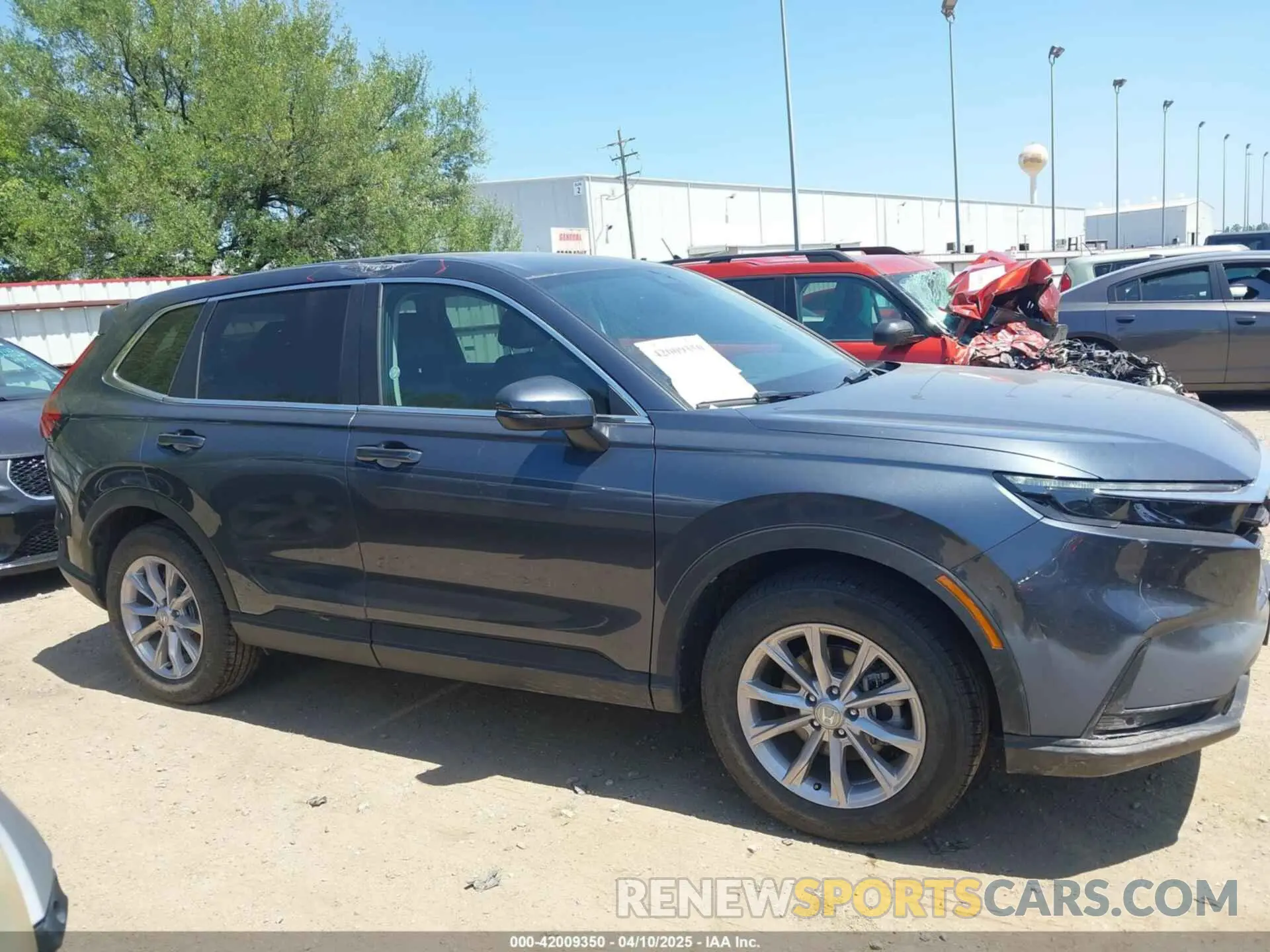13 Photograph of a damaged car 2HKRS4H75SH464336 HONDA CR-V 2025