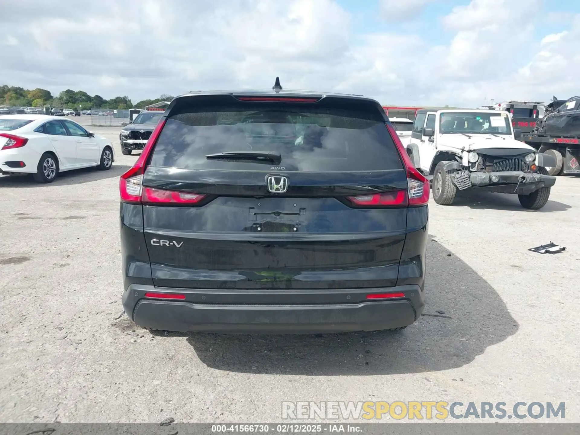 15 Photograph of a damaged car 2HKRS4H76SH402900 HONDA CR-V 2025