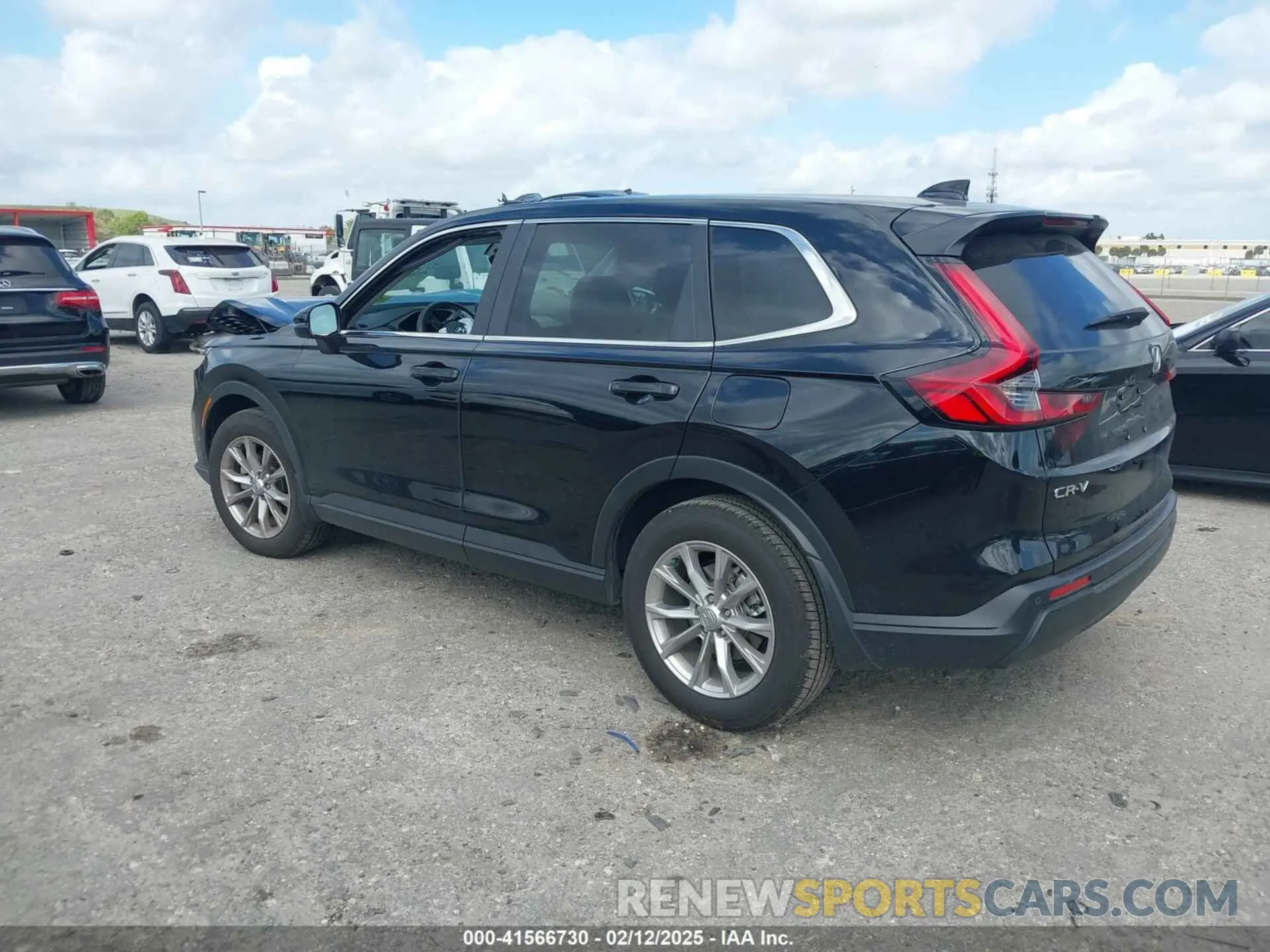 3 Photograph of a damaged car 2HKRS4H76SH402900 HONDA CR-V 2025