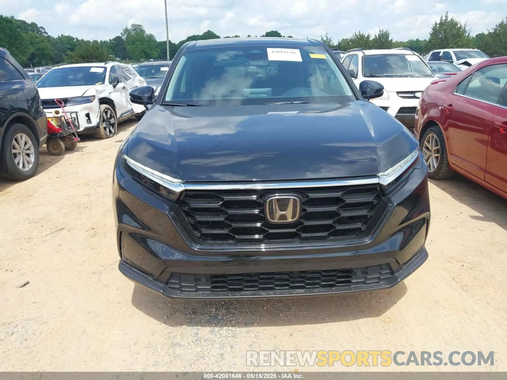 11 Photograph of a damaged car 2HKRS4H76SH404744 HONDA CR-V 2025
