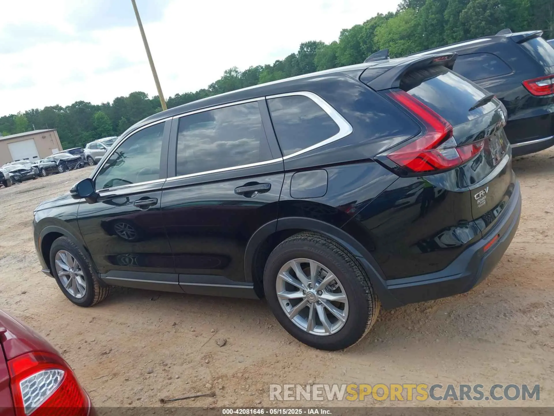 13 Photograph of a damaged car 2HKRS4H76SH404744 HONDA CR-V 2025