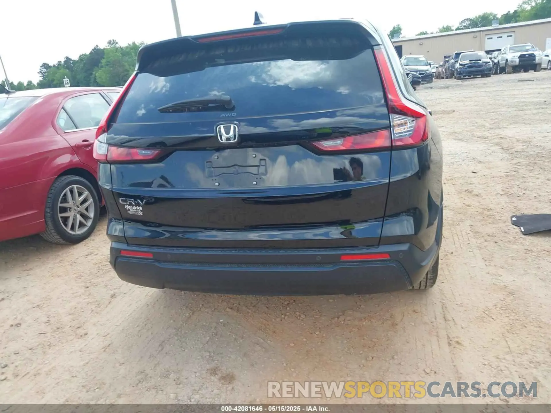 15 Photograph of a damaged car 2HKRS4H76SH404744 HONDA CR-V 2025
