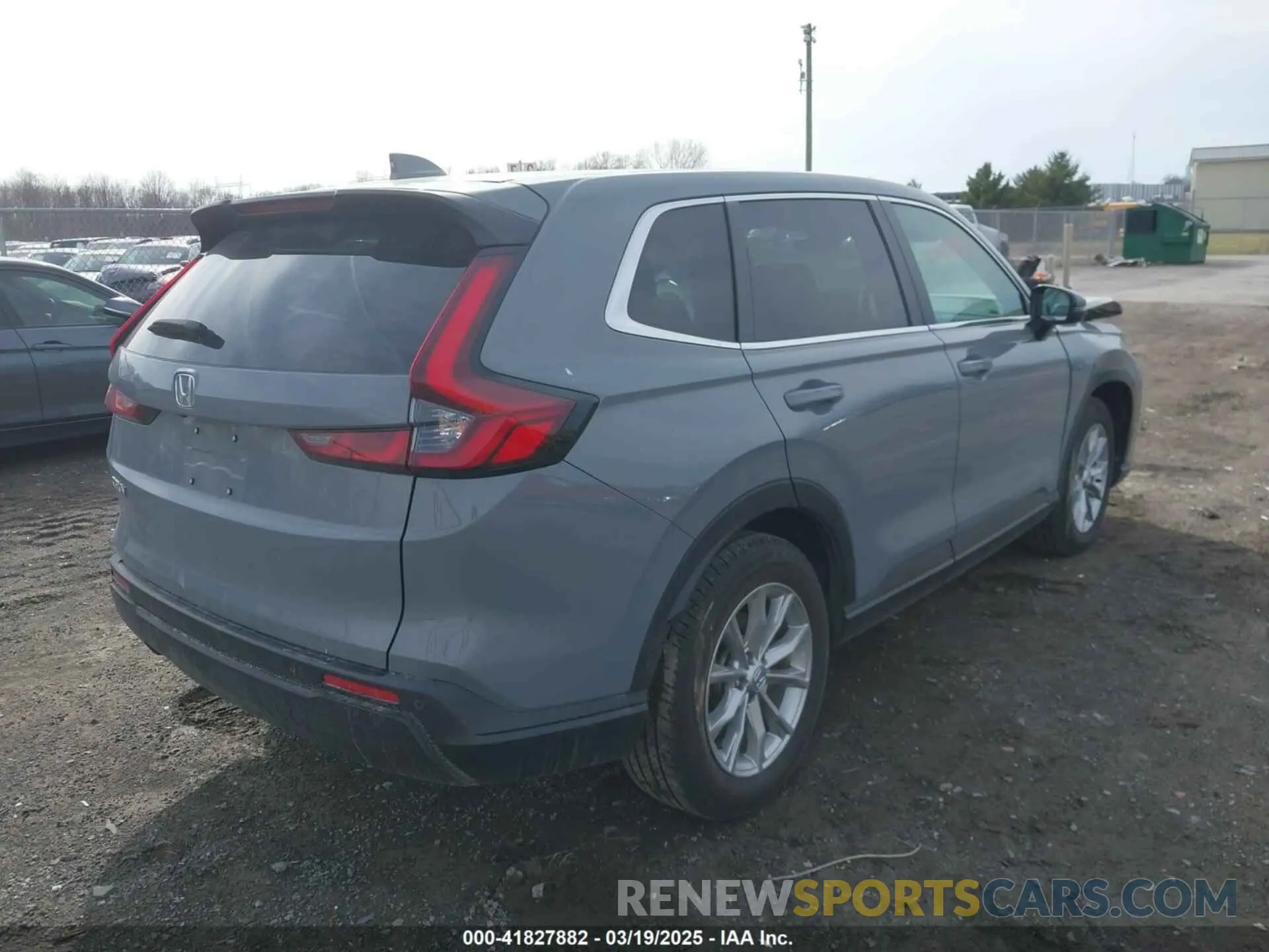 4 Photograph of a damaged car 2HKRS4H76SH441681 HONDA CR-V 2025