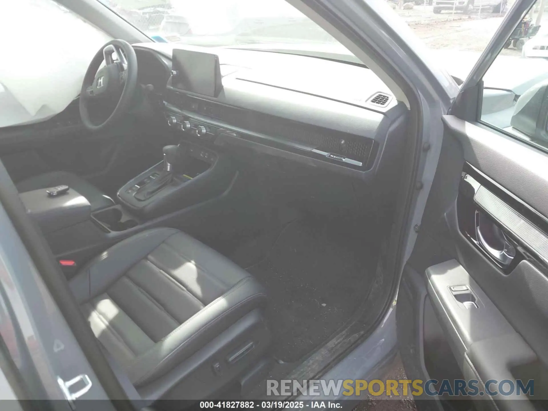 5 Photograph of a damaged car 2HKRS4H76SH441681 HONDA CR-V 2025