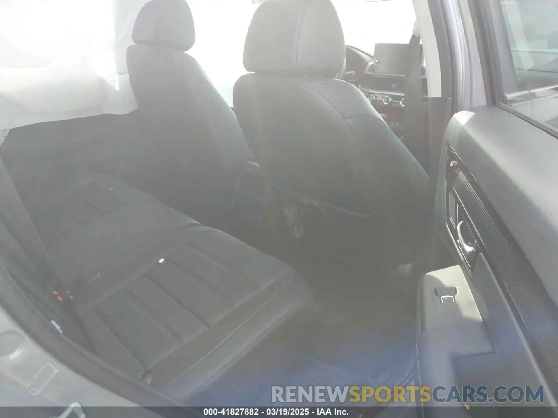 8 Photograph of a damaged car 2HKRS4H76SH441681 HONDA CR-V 2025