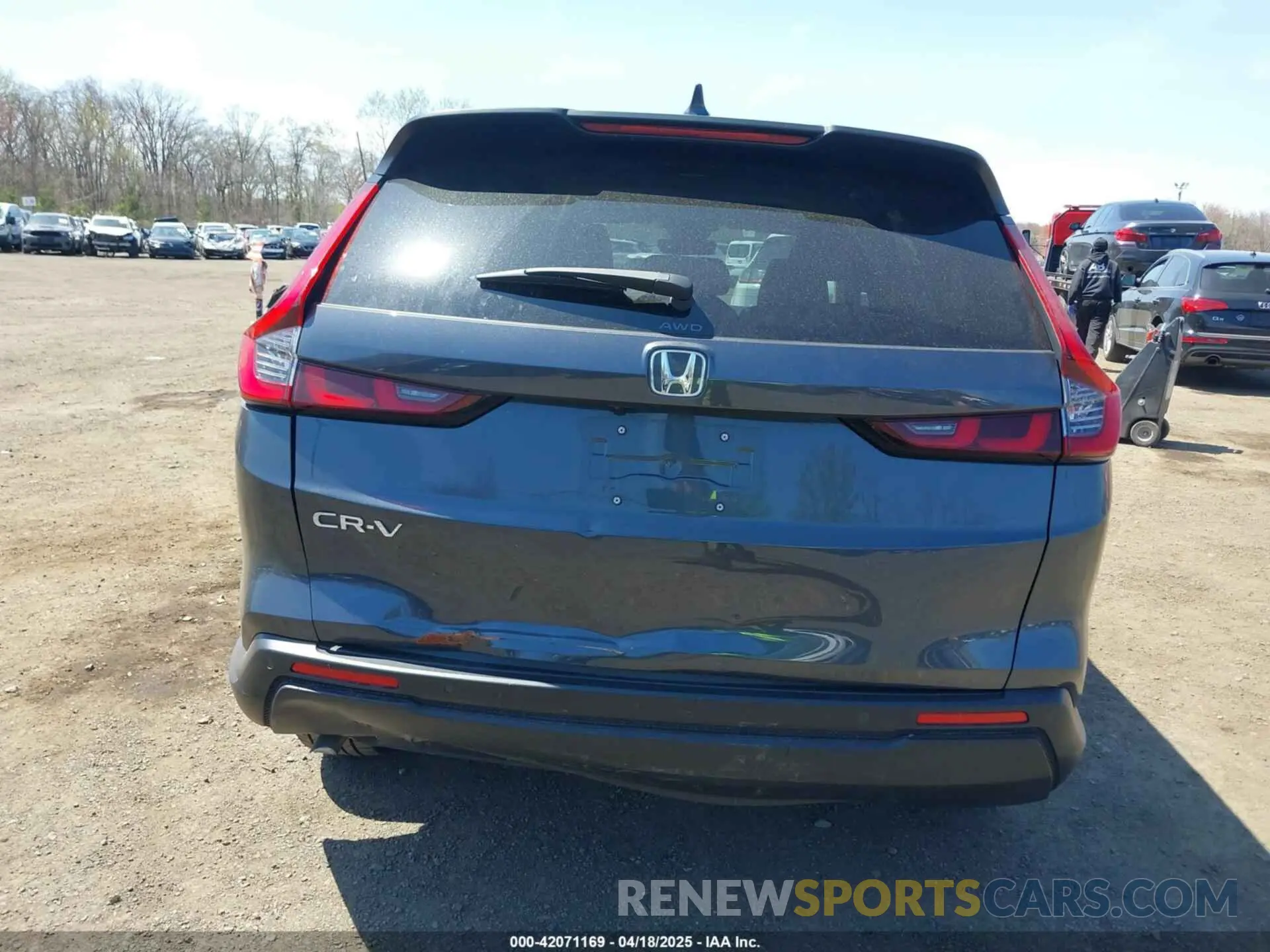 16 Photograph of a damaged car 2HKRS4H77SH413517 HONDA CR-V 2025