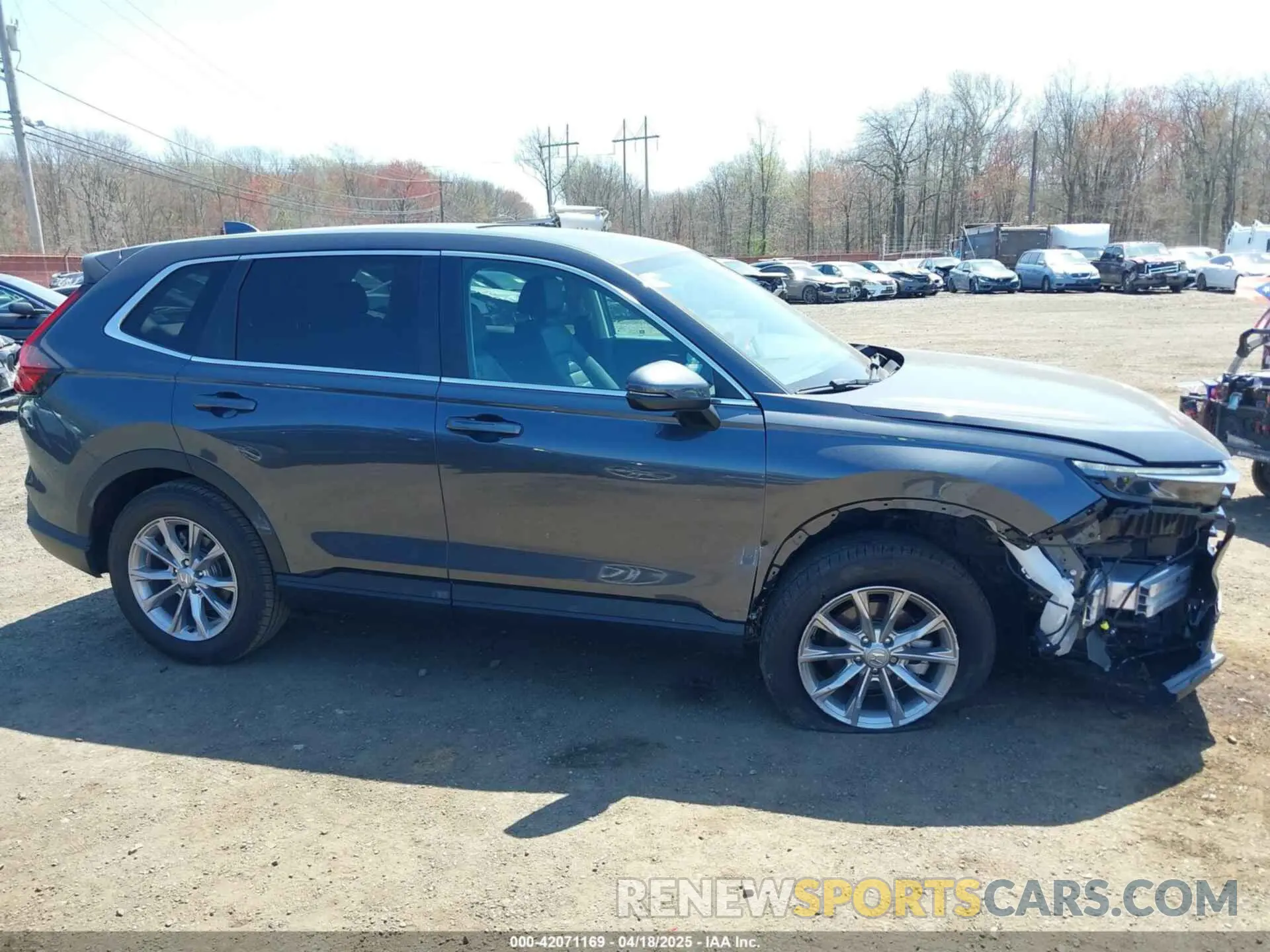 18 Photograph of a damaged car 2HKRS4H77SH413517 HONDA CR-V 2025