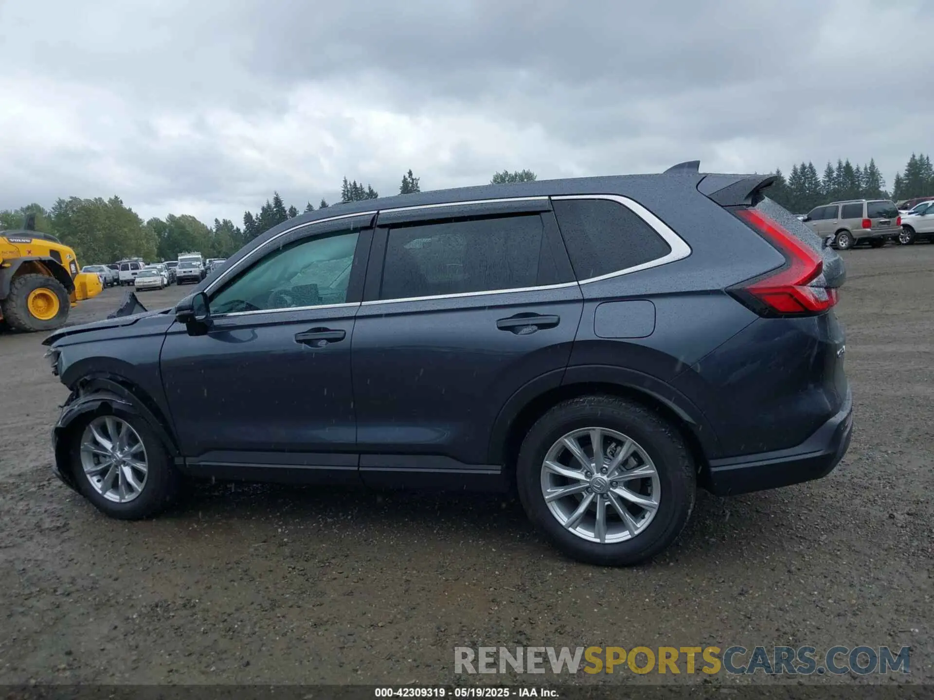 14 Photograph of a damaged car 2HKRS4H77SH463396 HONDA CR-V 2025