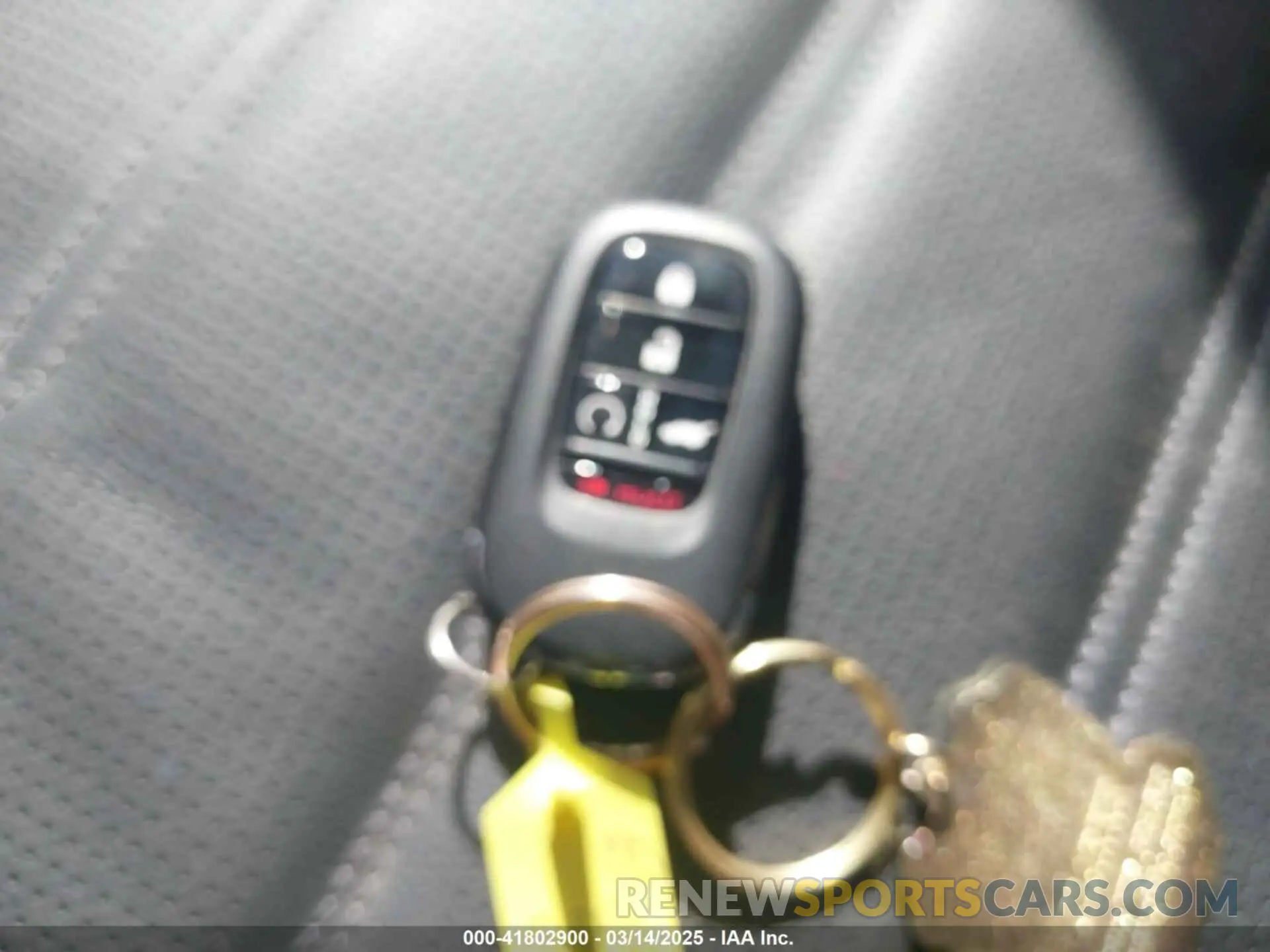 11 Photograph of a damaged car 2HKRS4H78SH403496 HONDA CR-V 2025