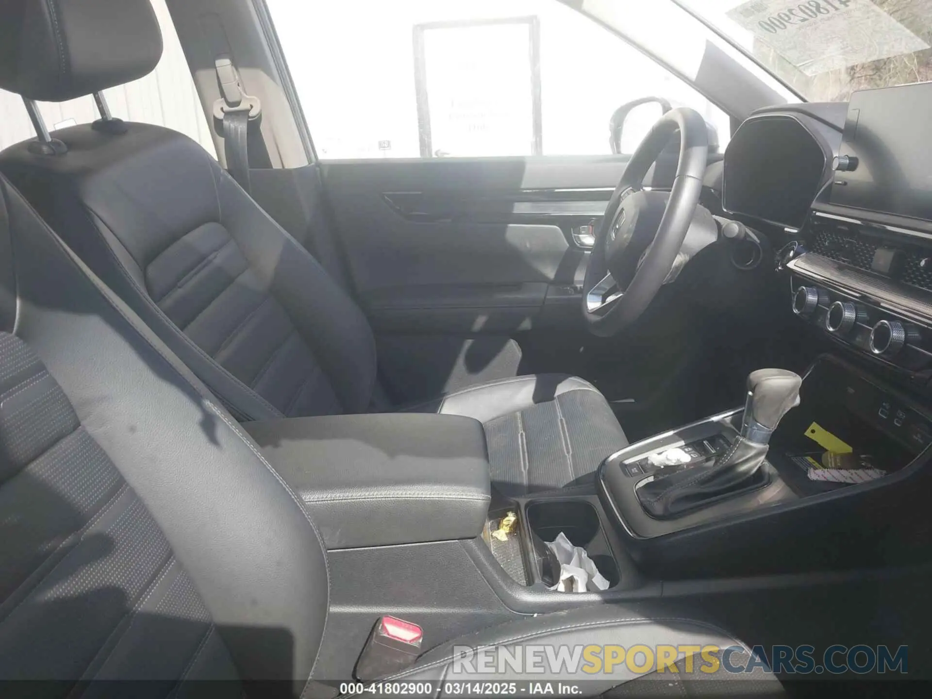 5 Photograph of a damaged car 2HKRS4H78SH403496 HONDA CR-V 2025