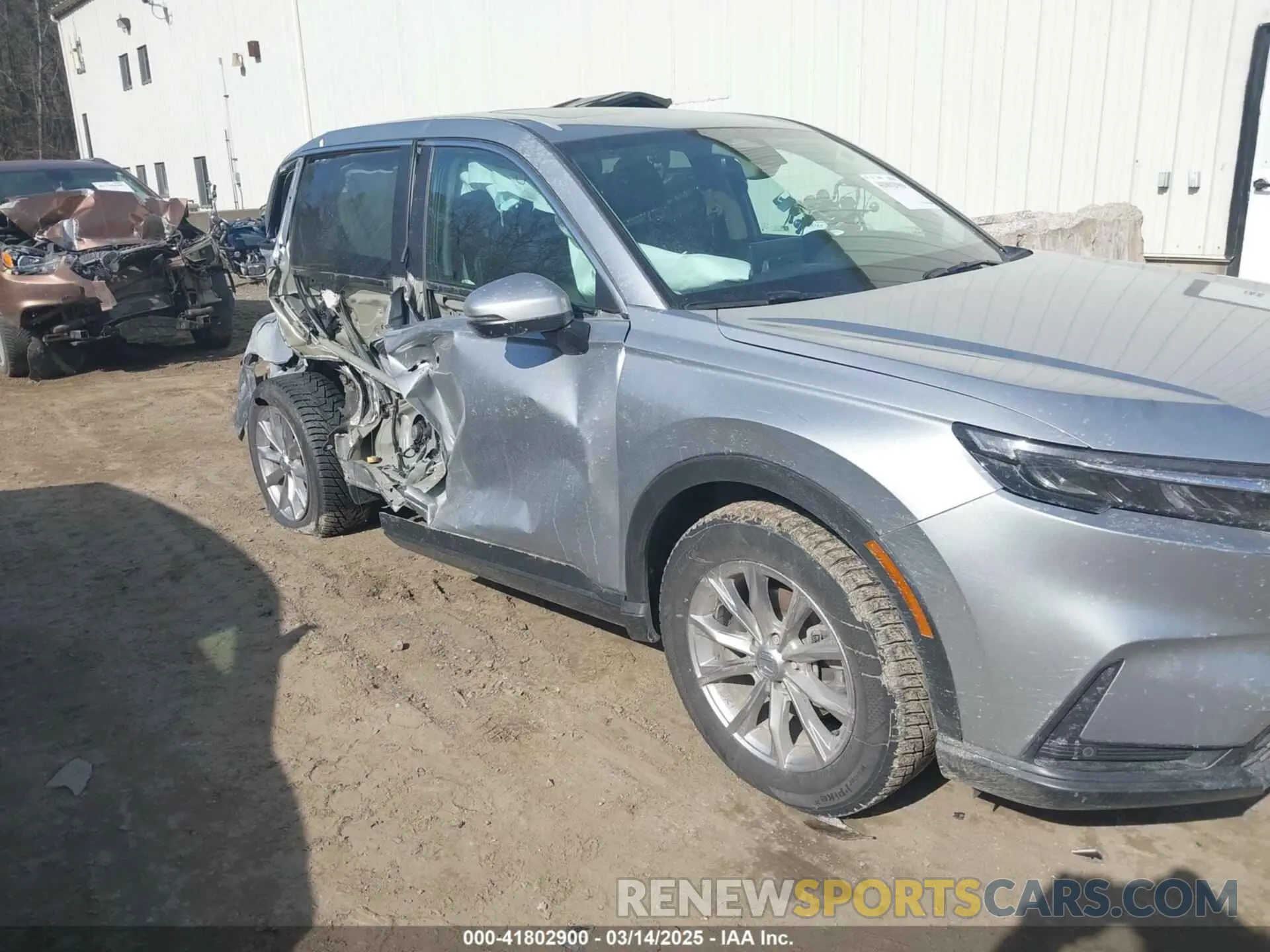 6 Photograph of a damaged car 2HKRS4H78SH403496 HONDA CR-V 2025
