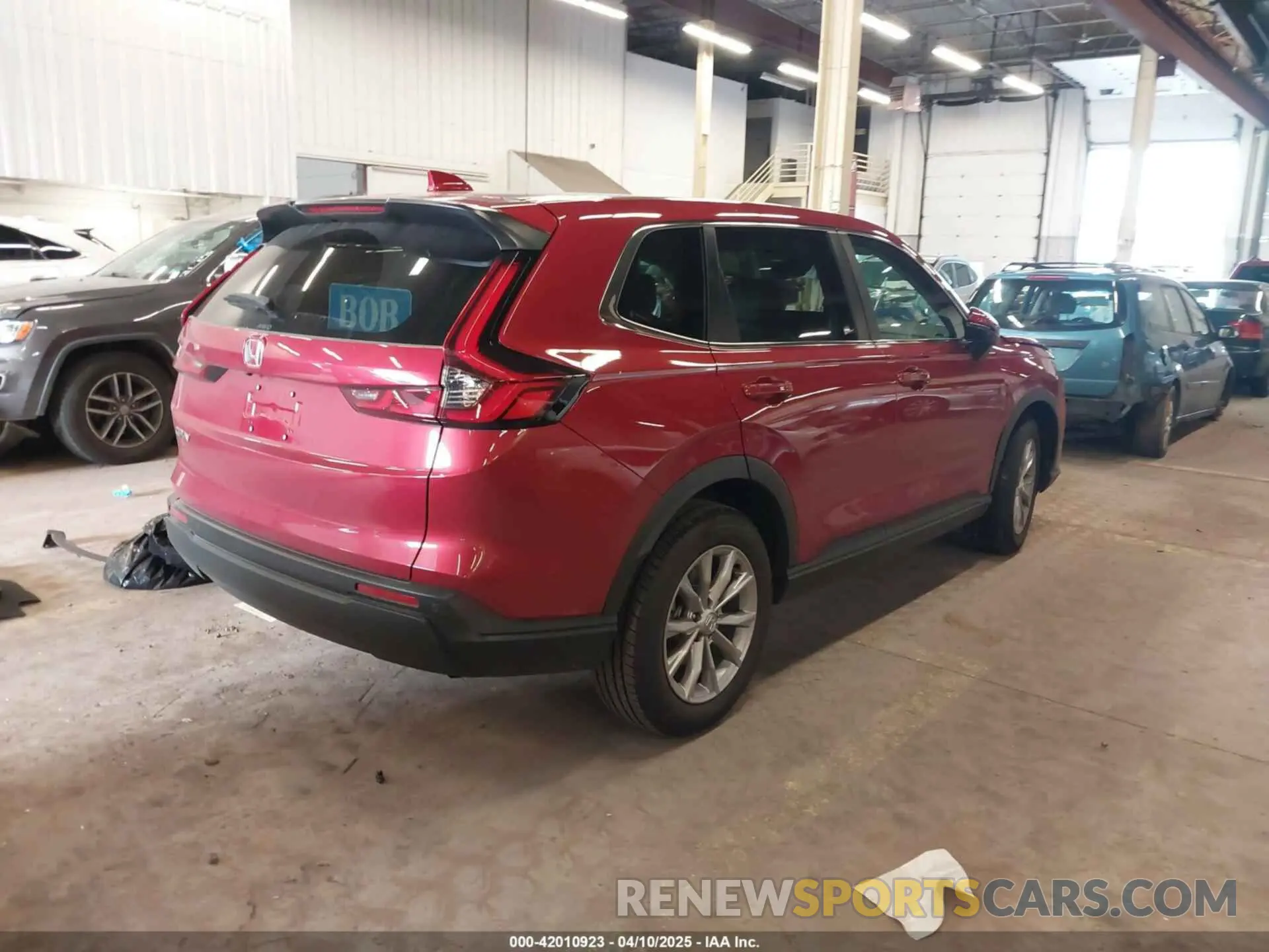 4 Photograph of a damaged car 2HKRS4H79SH424910 HONDA CR-V 2025