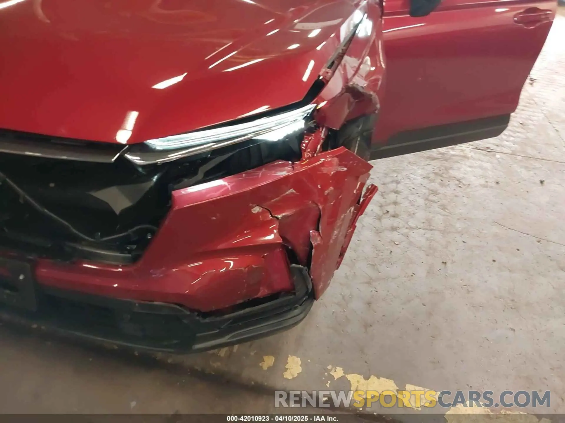 6 Photograph of a damaged car 2HKRS4H79SH424910 HONDA CR-V 2025