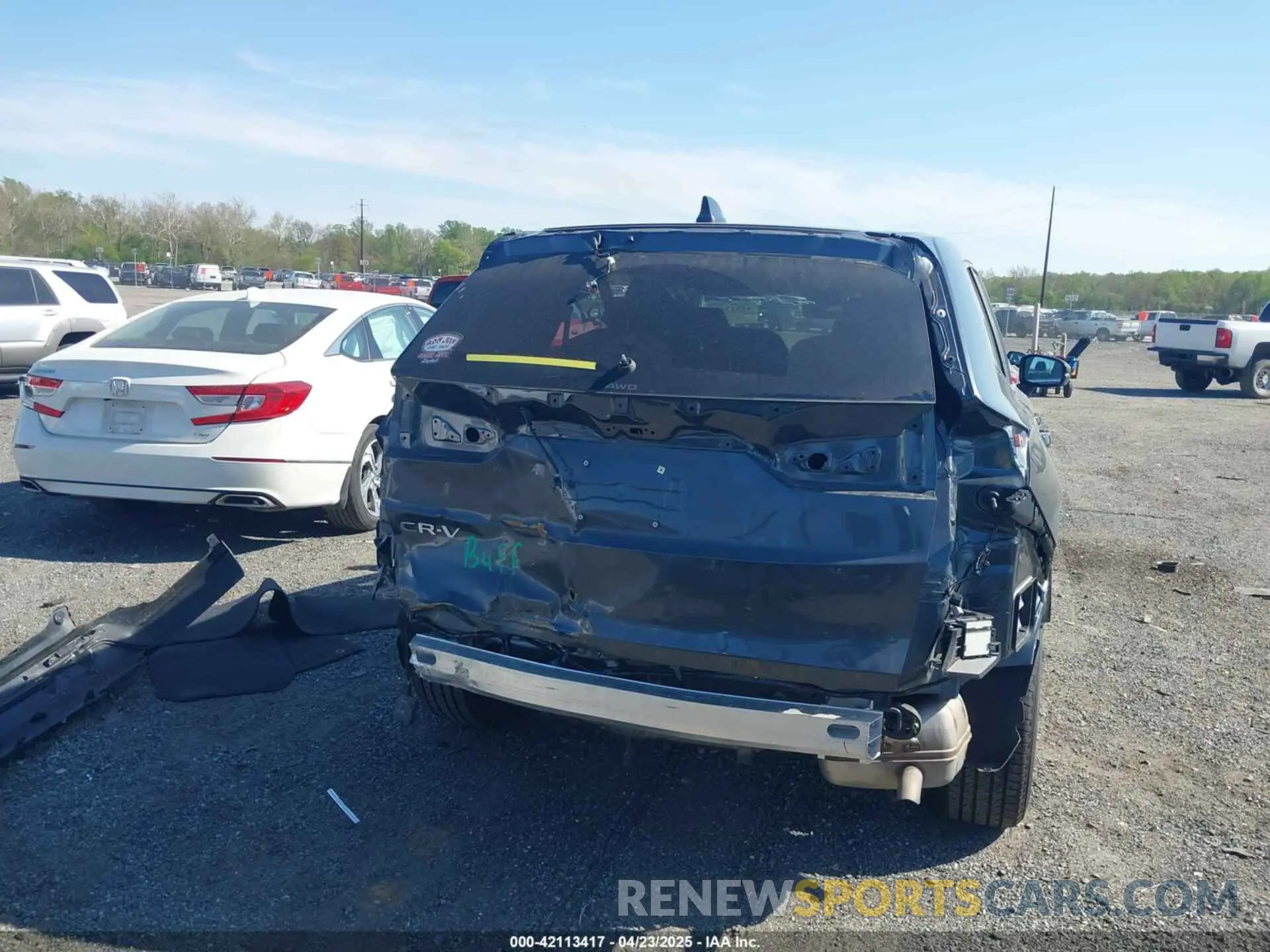 17 Photograph of a damaged car 2HKRS4H79SH431503 HONDA CR-V 2025