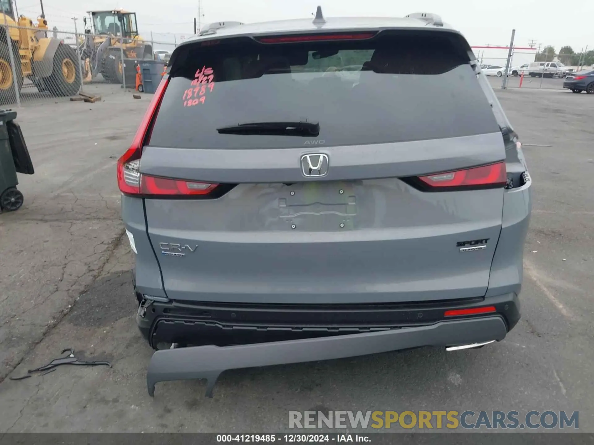 16 Photograph of a damaged car 2HKRS6H99SH811809 HONDA CR-V 2025