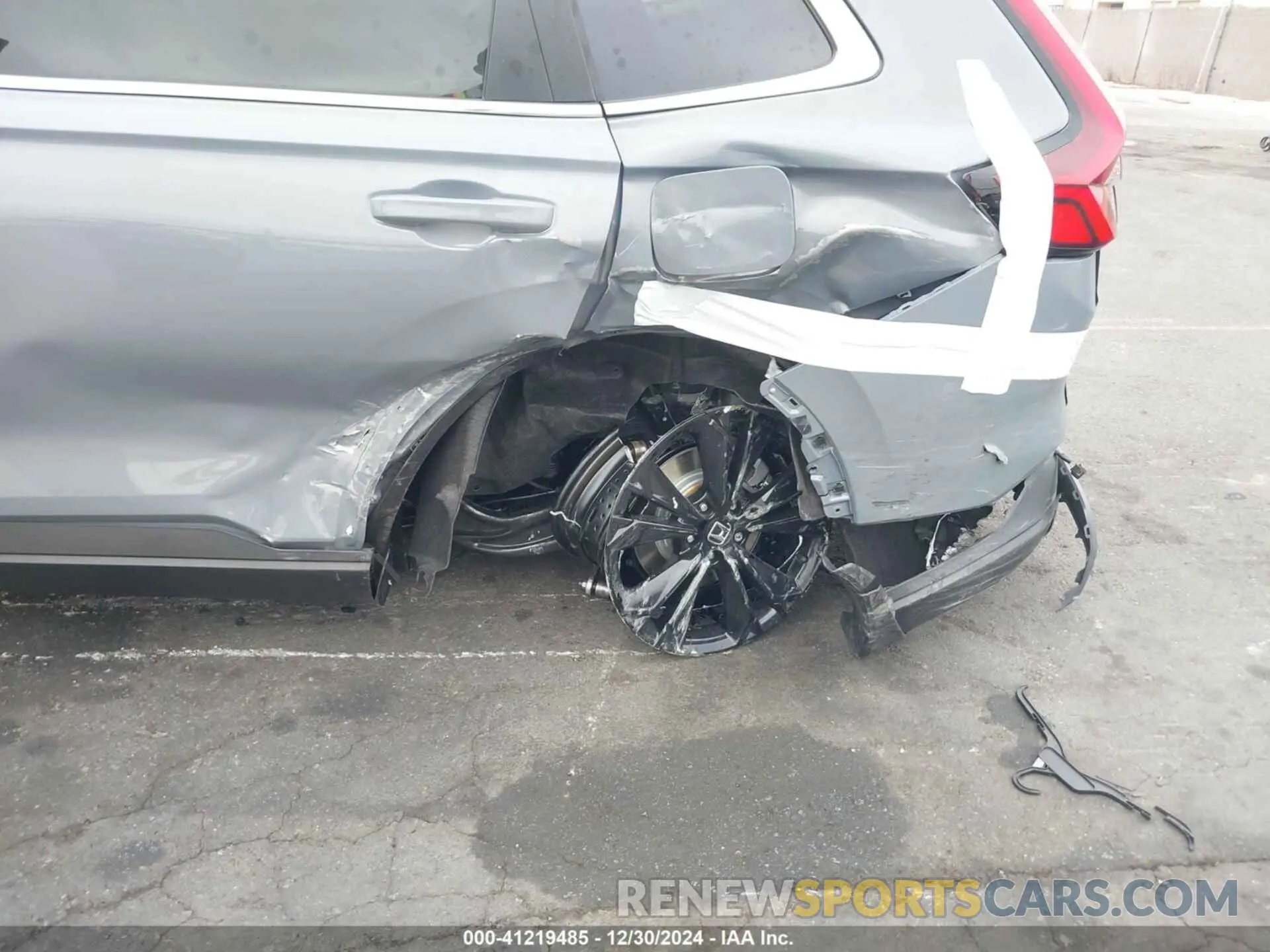 6 Photograph of a damaged car 2HKRS6H99SH811809 HONDA CR-V 2025