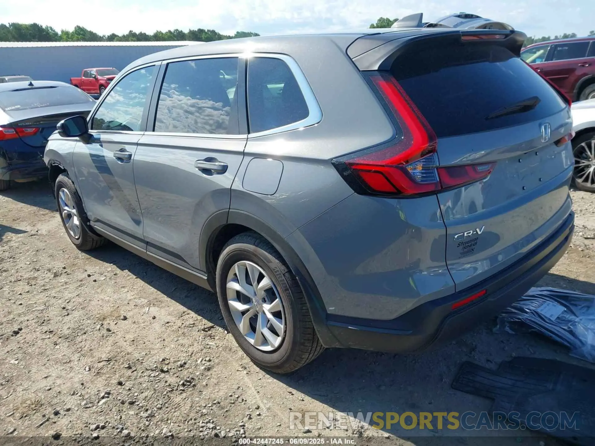 3 Photograph of a damaged car 5J6RS3H24SL004976 HONDA CR-V 2025