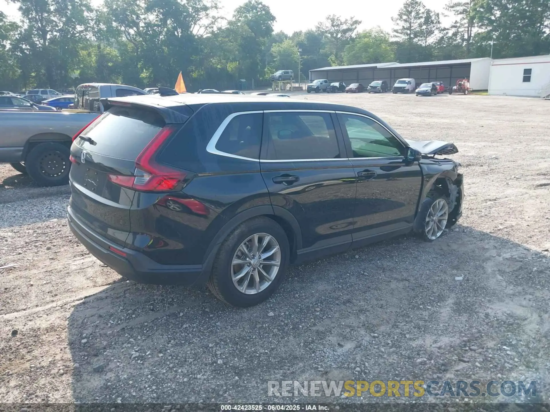 4 Photograph of a damaged car 5J6RS3H72SL005720 HONDA CR-V 2025