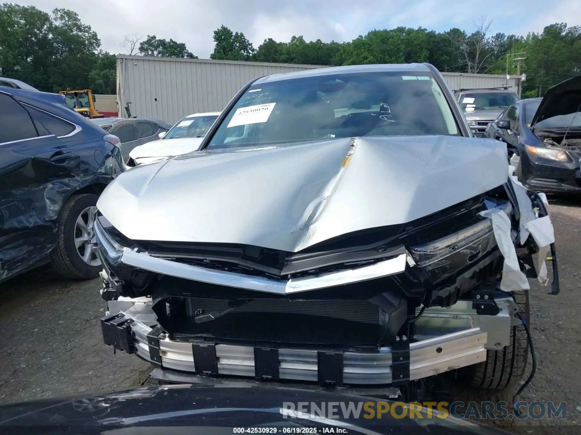 13 Photograph of a damaged car 5J6RS3H77SL013666 HONDA CR-V 2025