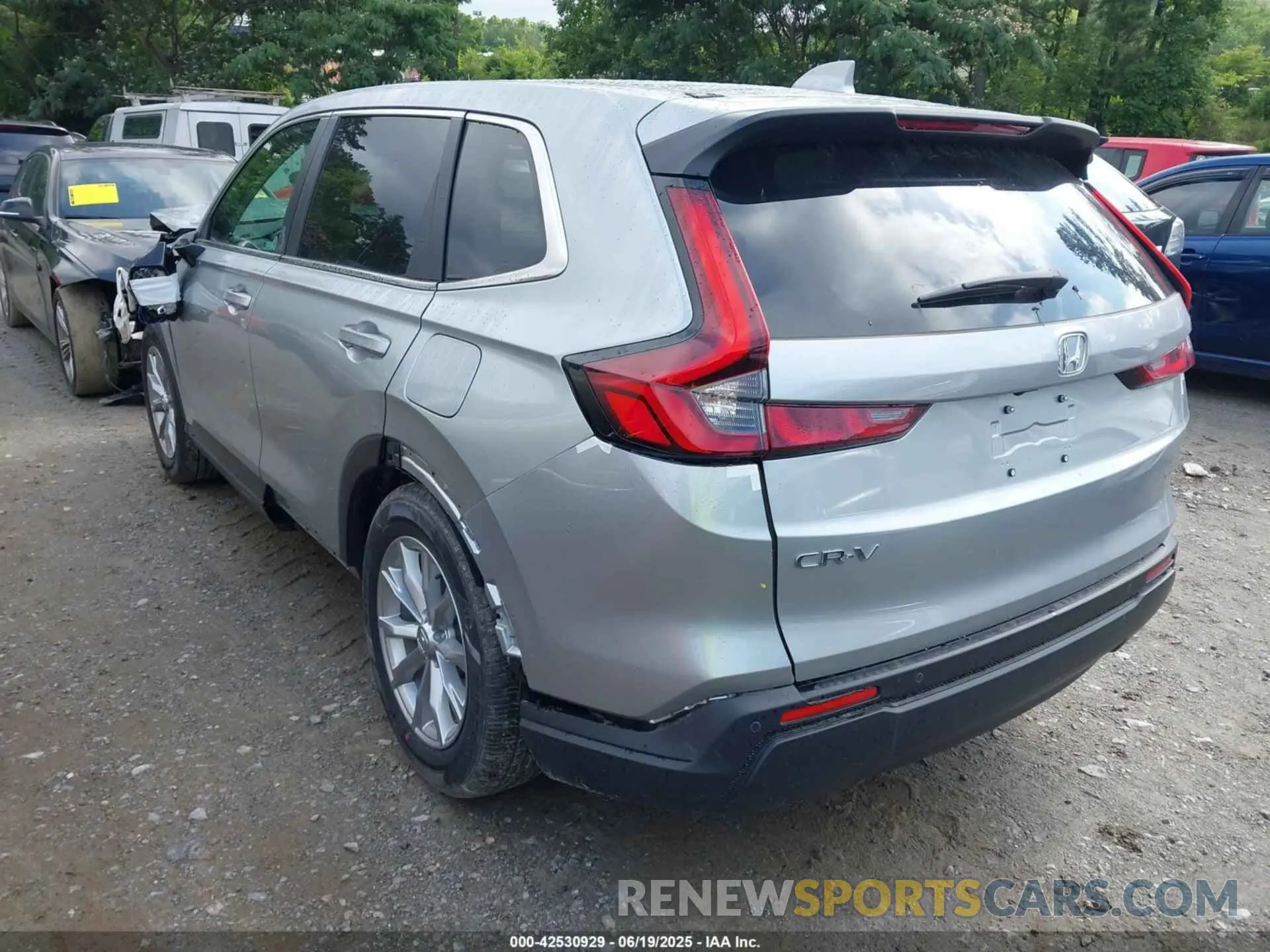 3 Photograph of a damaged car 5J6RS3H77SL013666 HONDA CR-V 2025