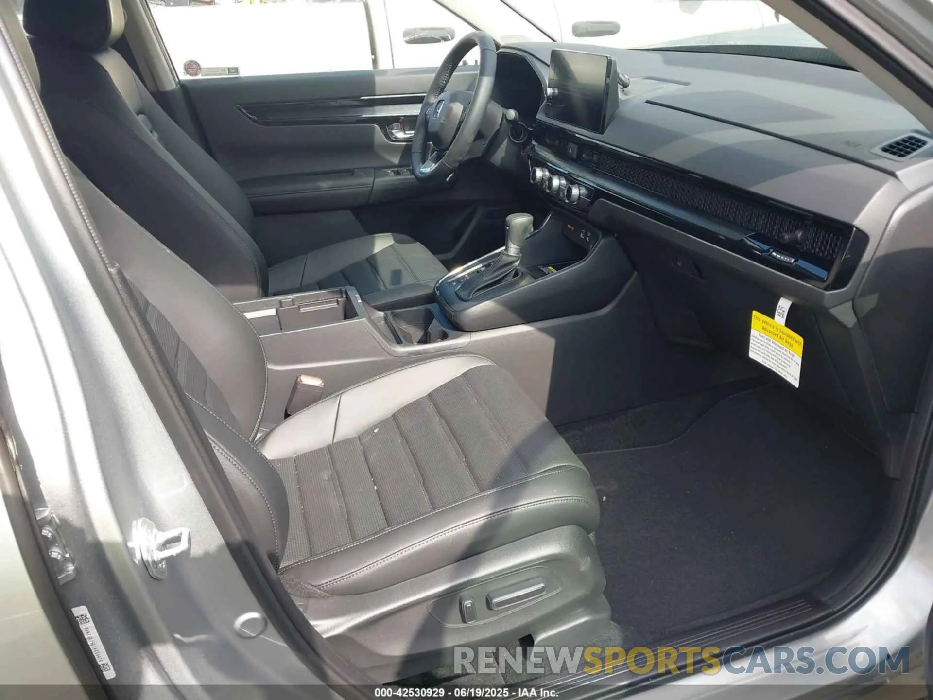 5 Photograph of a damaged car 5J6RS3H77SL013666 HONDA CR-V 2025