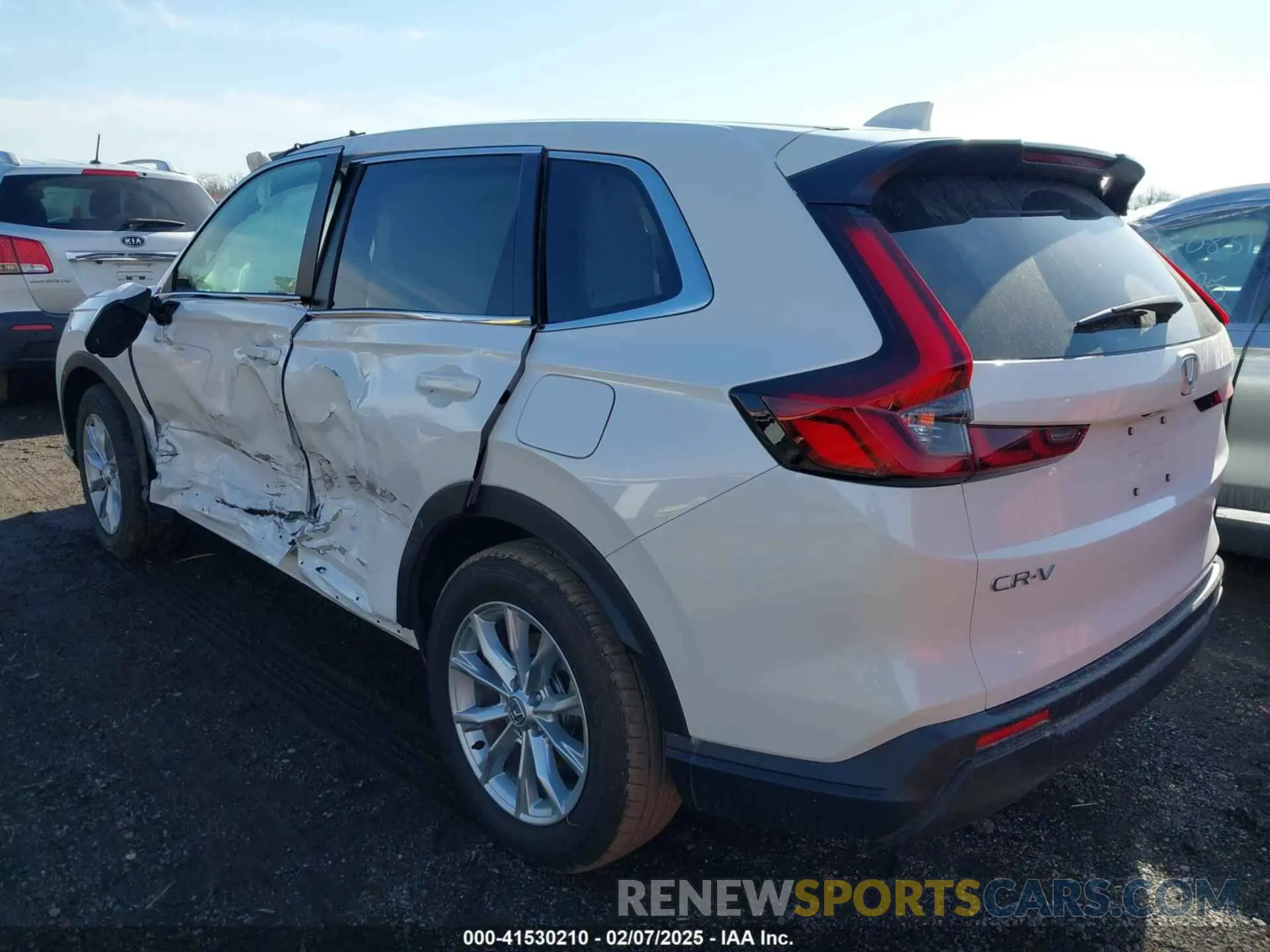 3 Photograph of a damaged car 5J6RS4H7XSL000321 HONDA CR-V 2025