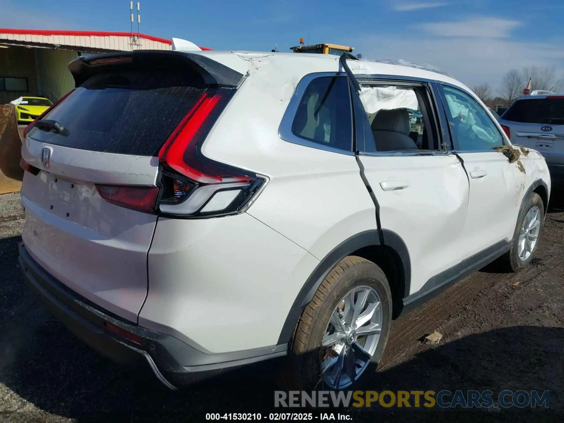 4 Photograph of a damaged car 5J6RS4H7XSL000321 HONDA CR-V 2025