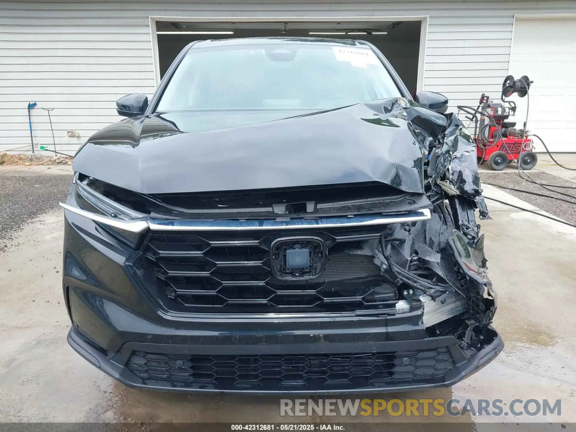 12 Photograph of a damaged car 5J6RS4H7XSL013943 HONDA CR-V 2025