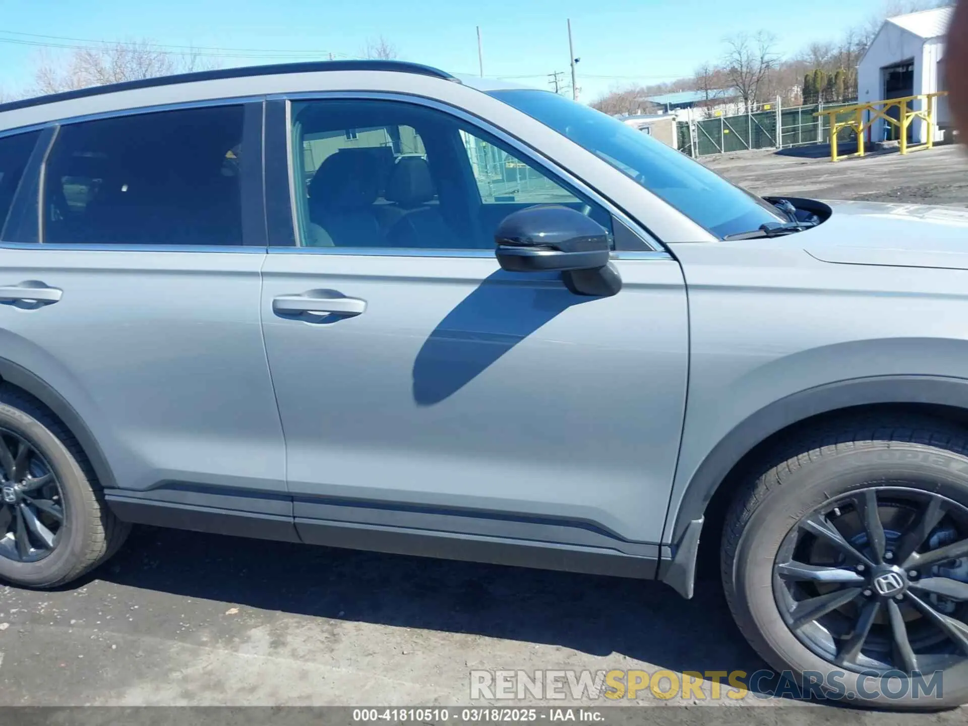 14 Photograph of a damaged car 5J6RS6H57SL027910 HONDA CR-V 2025